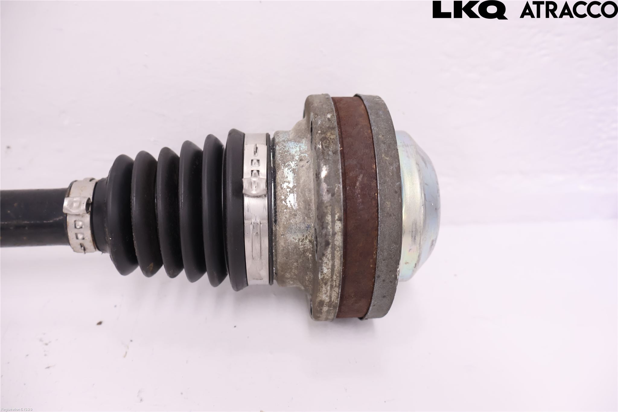 Volkswagen VW PASSAT 11-14 Drivaxel Fram Vänster