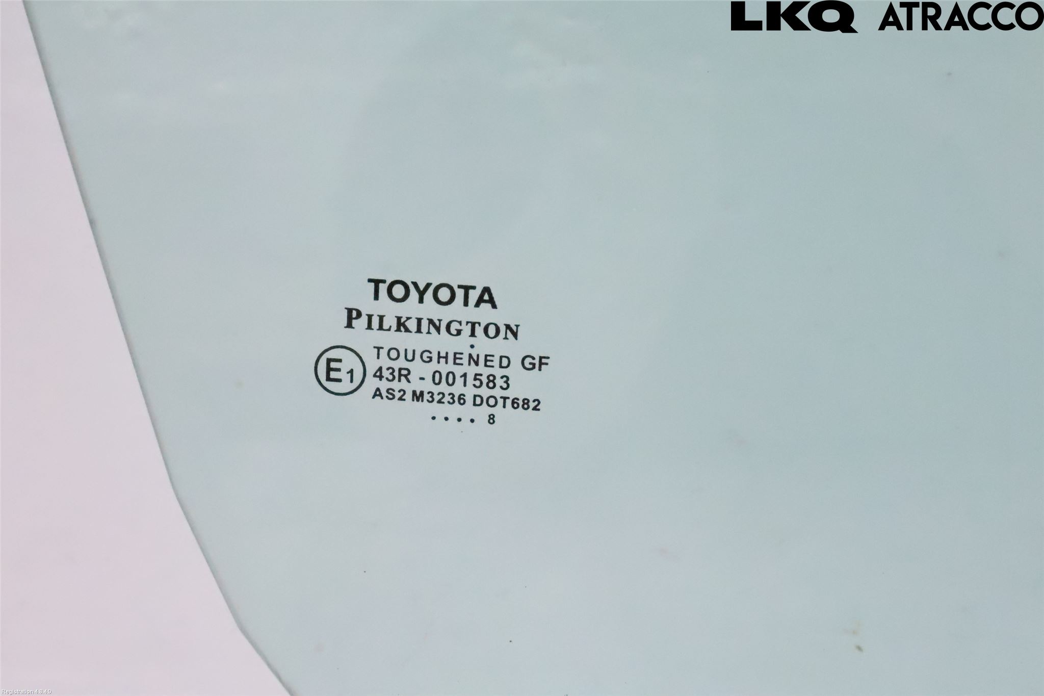 Toyota YARIS XP130 15-20 Dörruta Fram Höger
