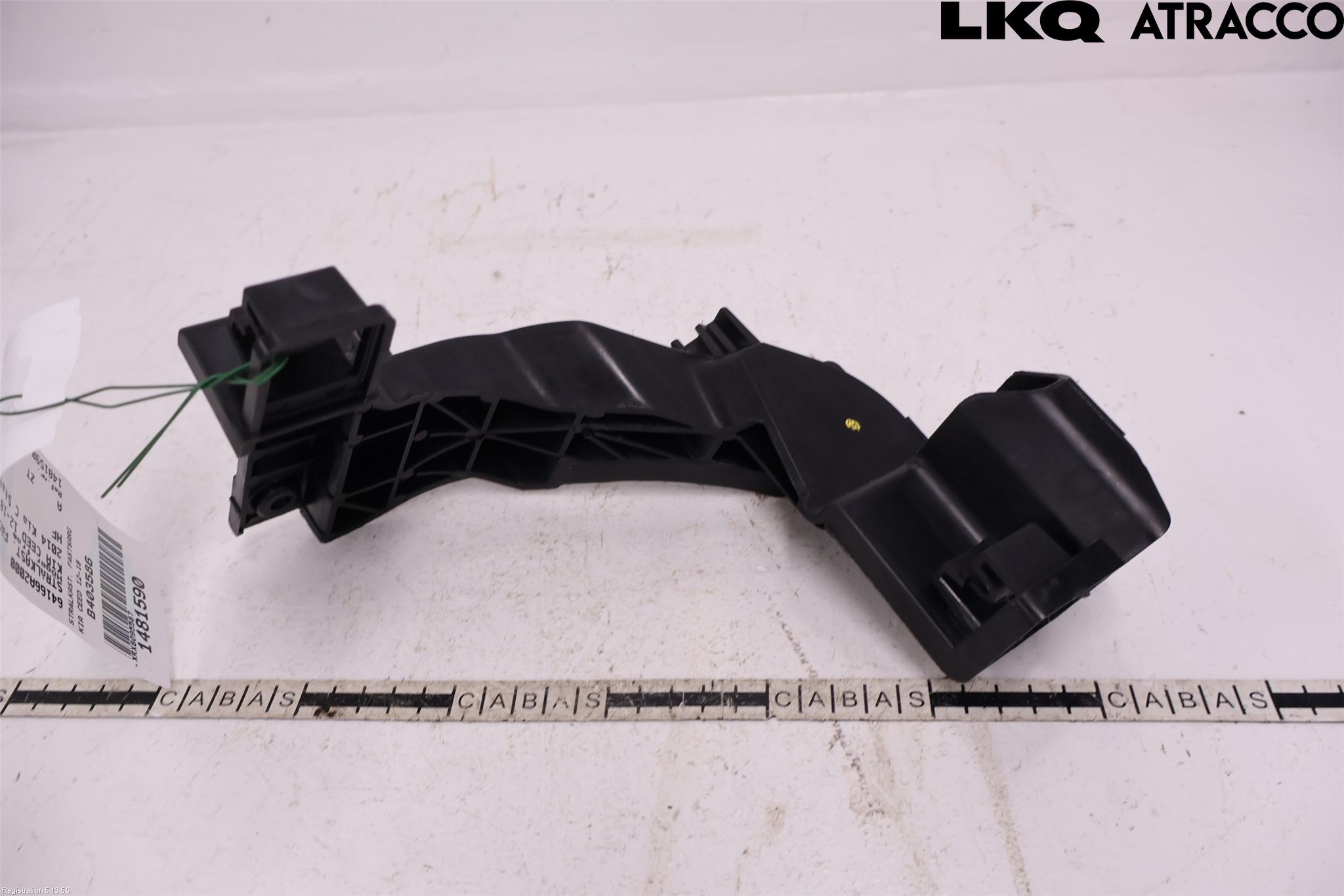 Kia CEED 12-18 Strålkast Fästsarg