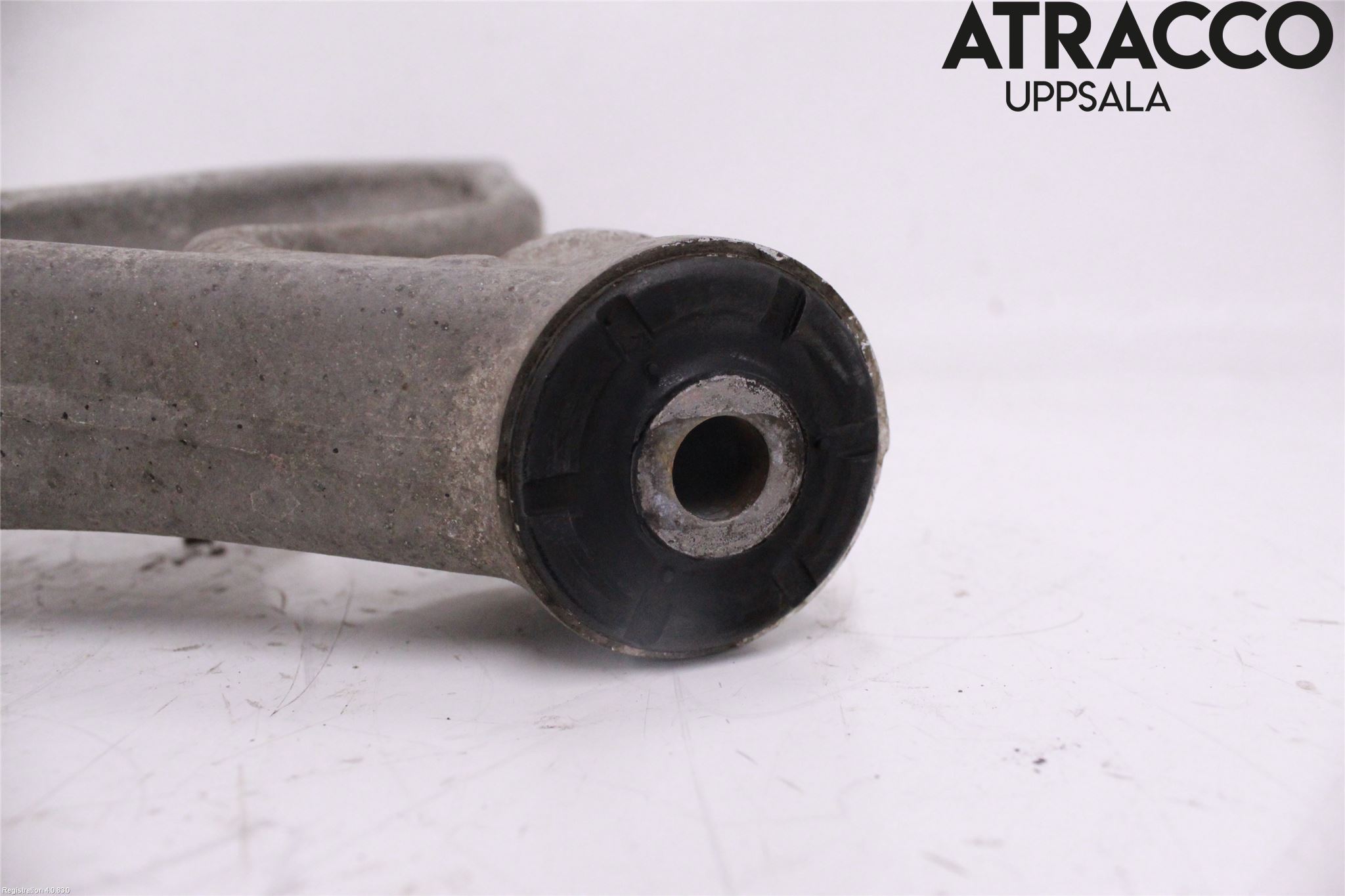 Porsche CAYENNE 03- Bärarm Fram Undre Vä