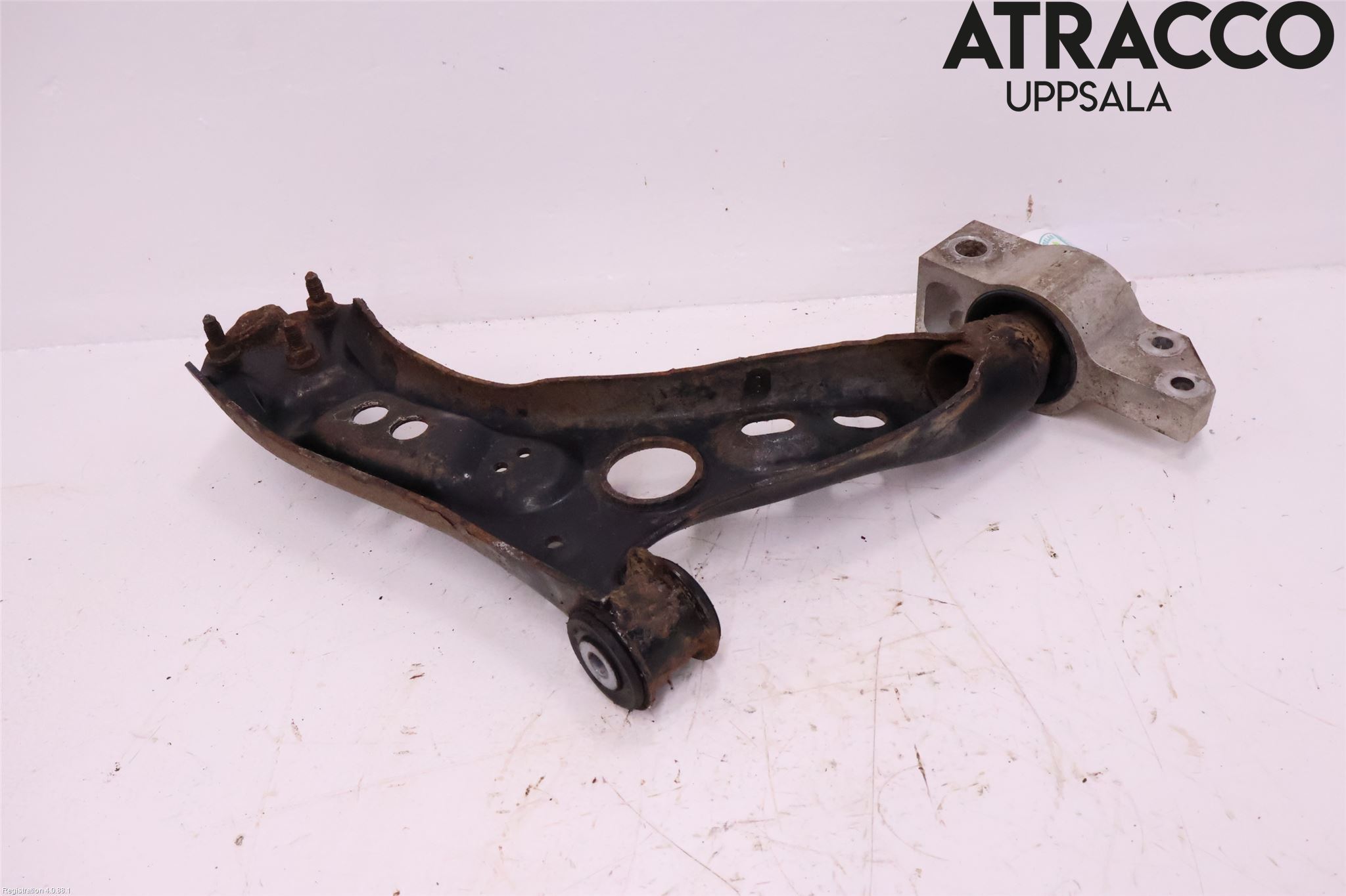 Volkswagen VW PASSAT 11-14 Bärarm Fram Undre Vä