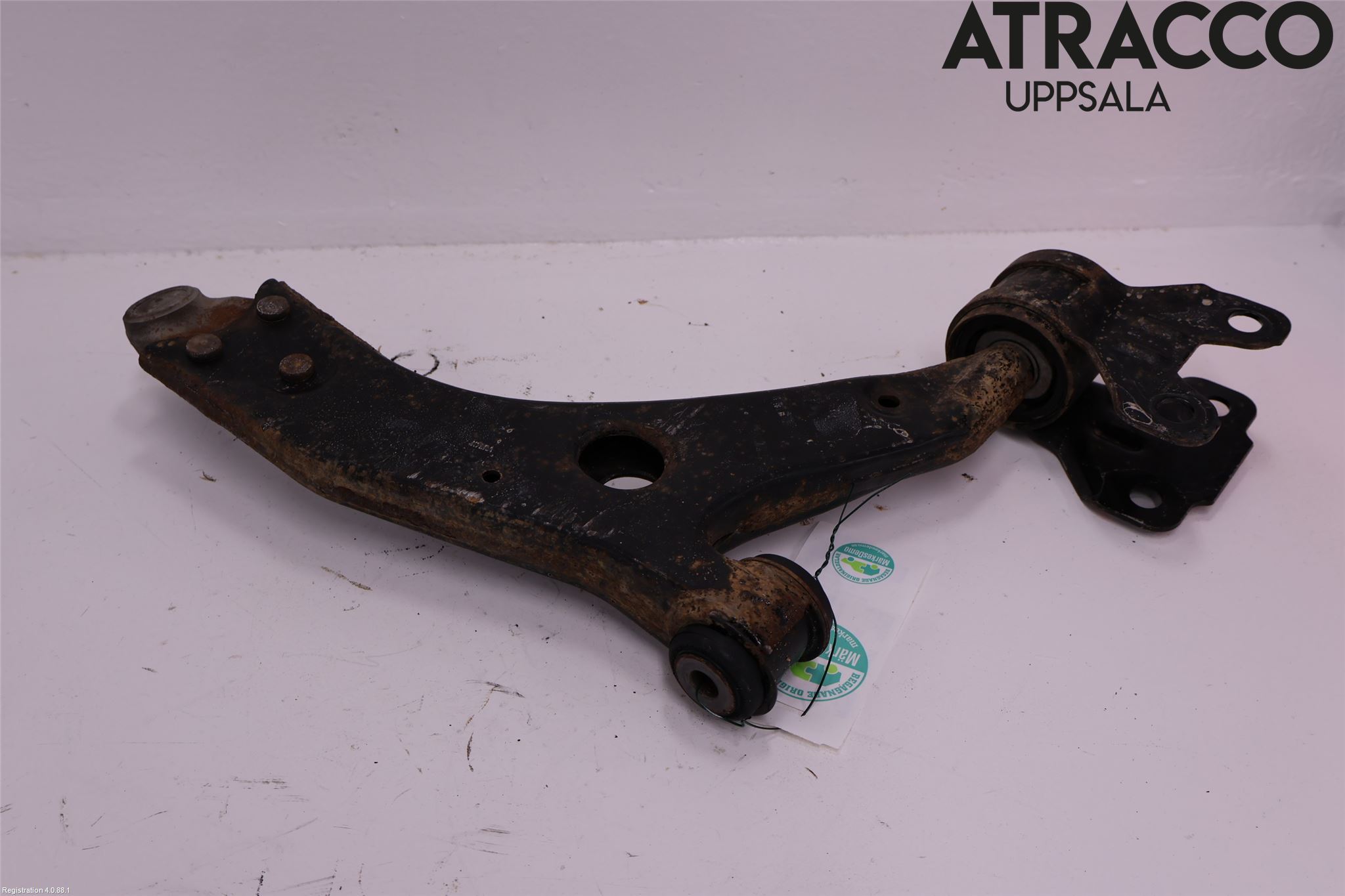 Ford FOCUS 15-18 Bärarm Fram Undre Vä