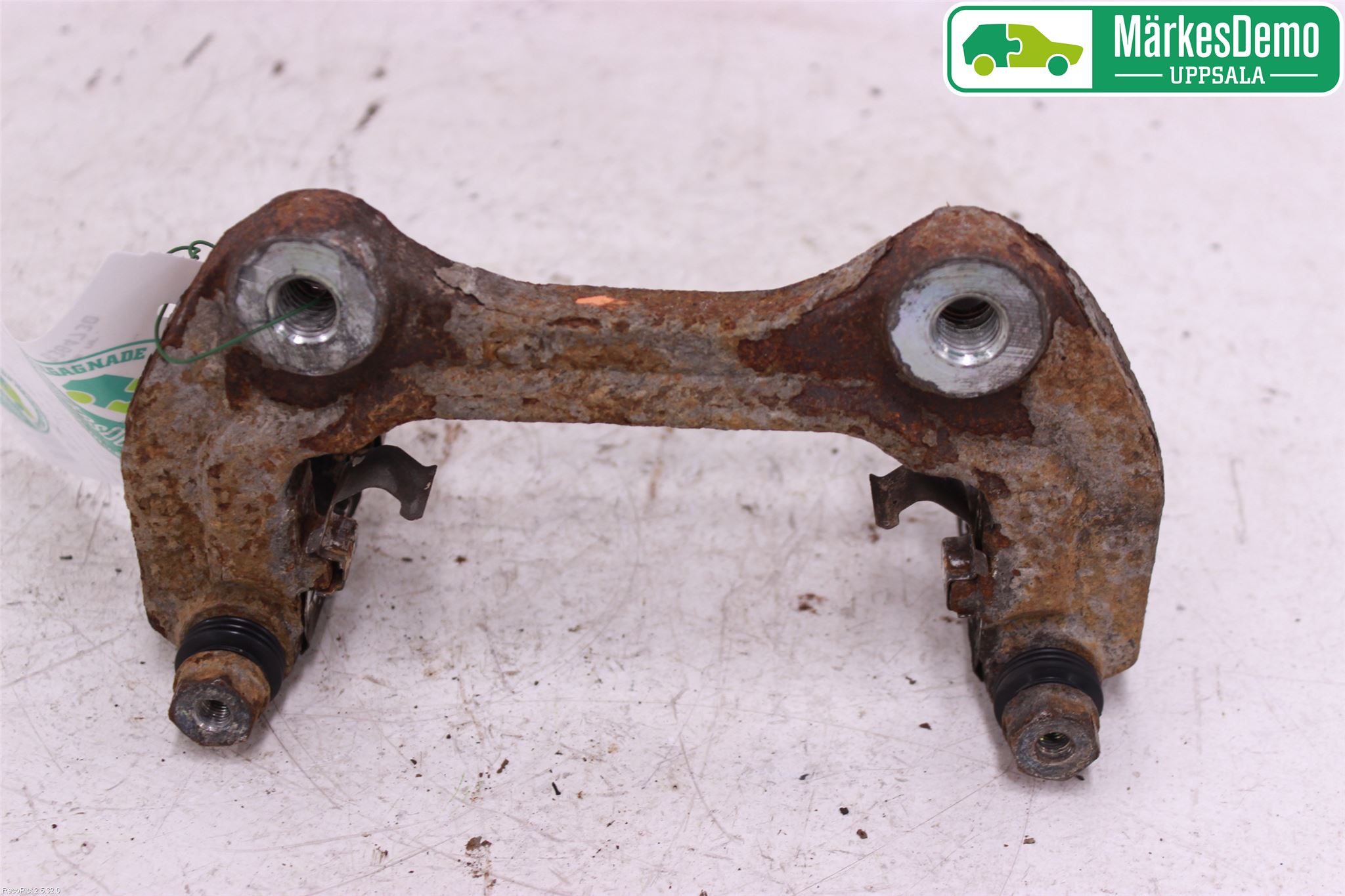 Opel INSIGNIA 09-16 Bromsokshållare