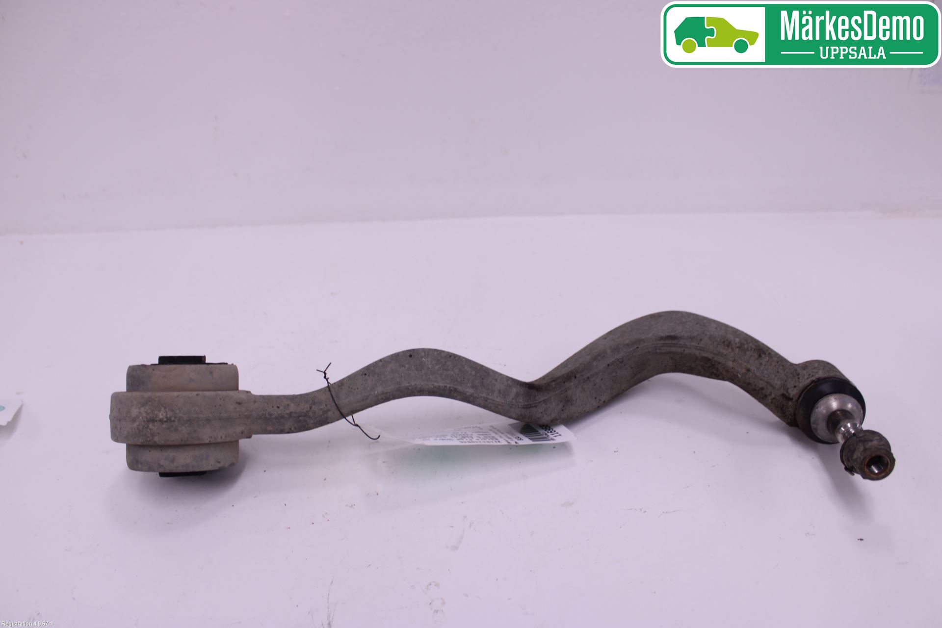 BMW 5 E60/61 Sed/Tou 02-10 Bärarm Fram Undre Hö