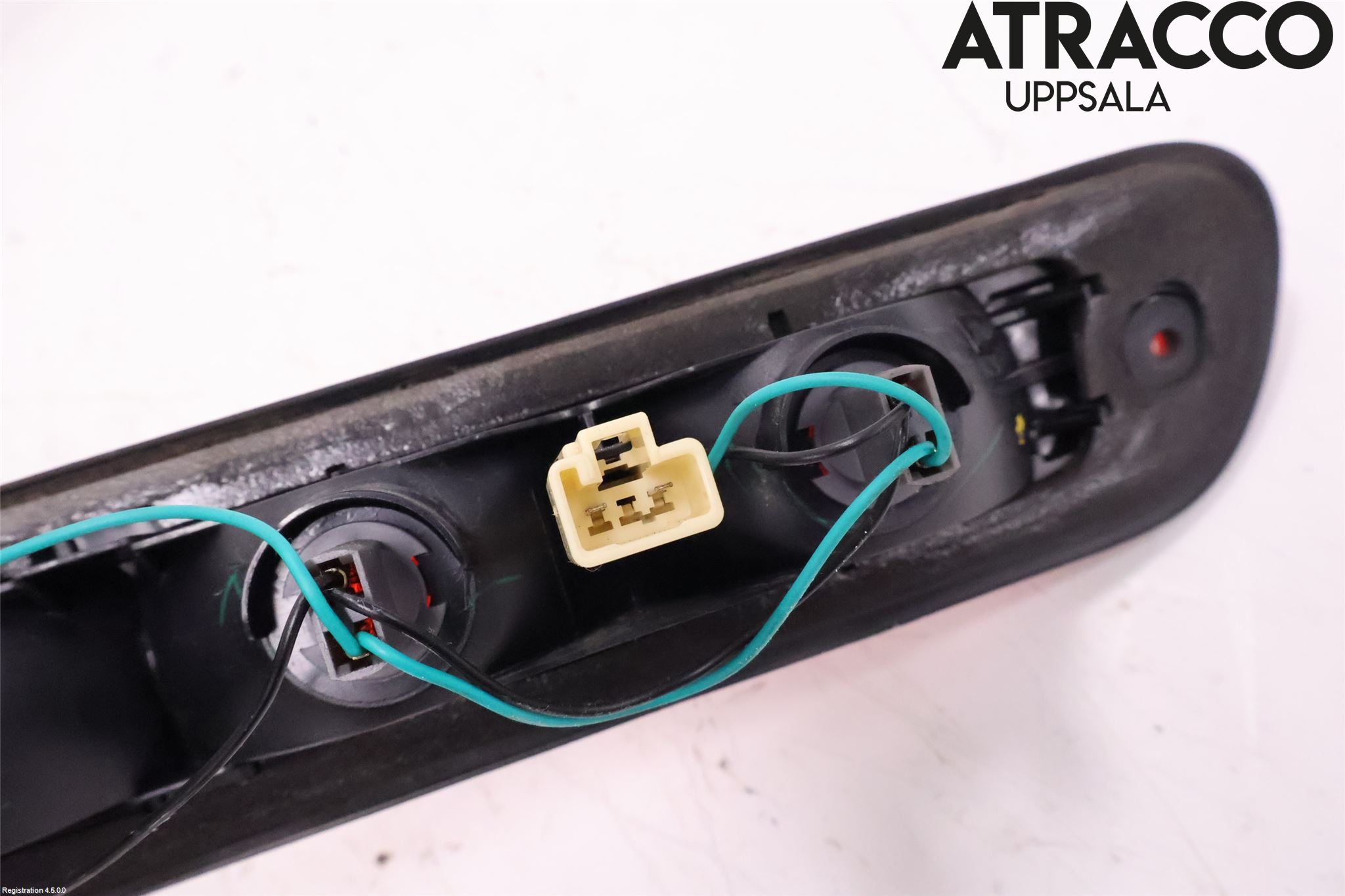 Isuzu D-MAX Bromsljus Bakruta