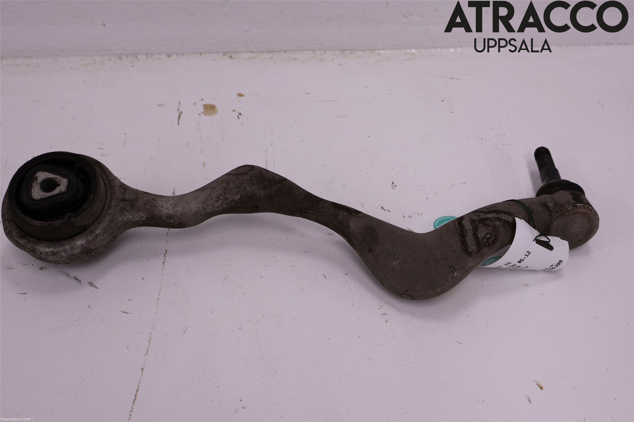 BMW 3 E90/91 SED/TOU 05-12 Bärarm Fram Undre Vä