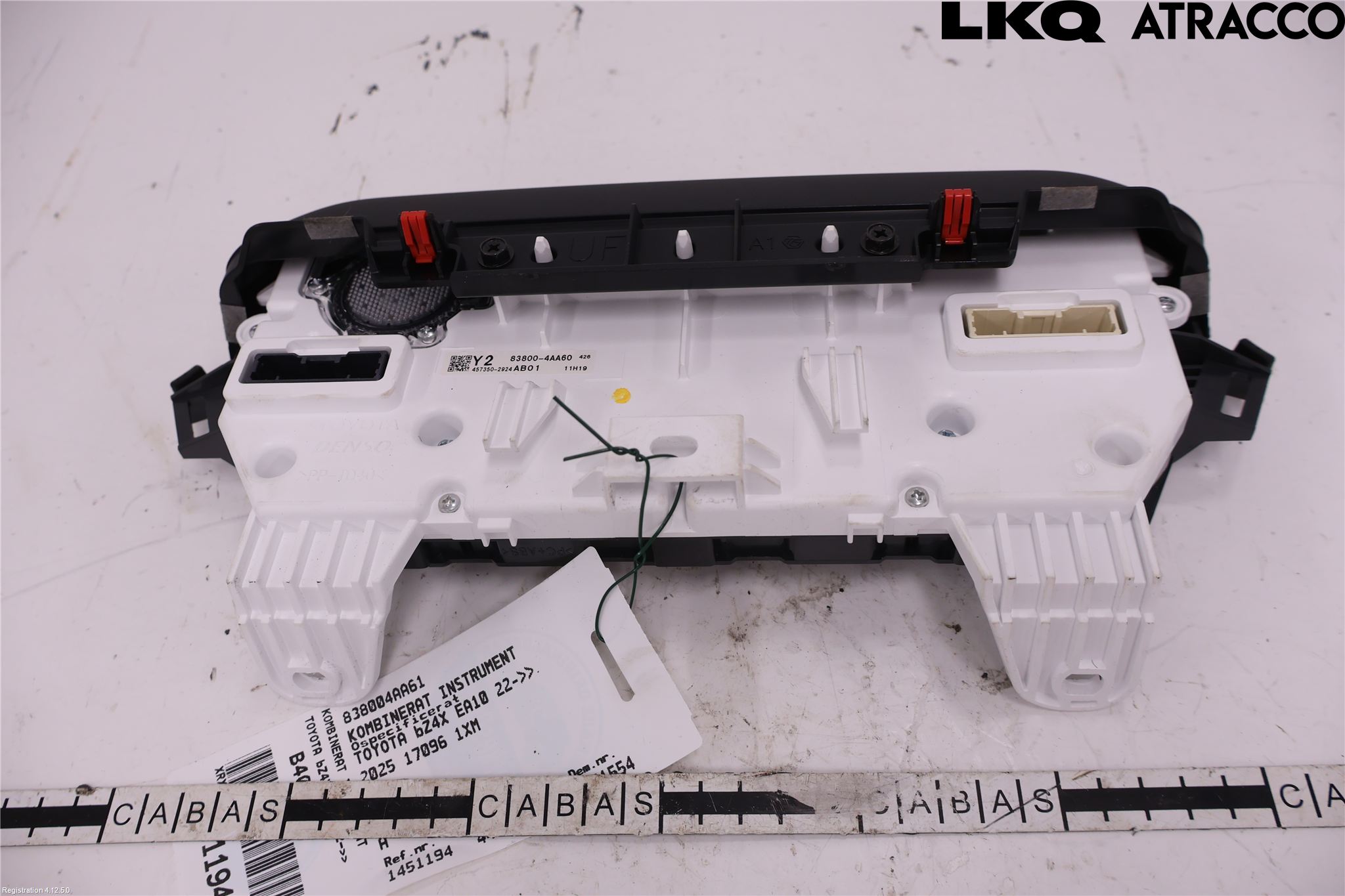 Toyota bZ4X EA10 22- Instrument Komb