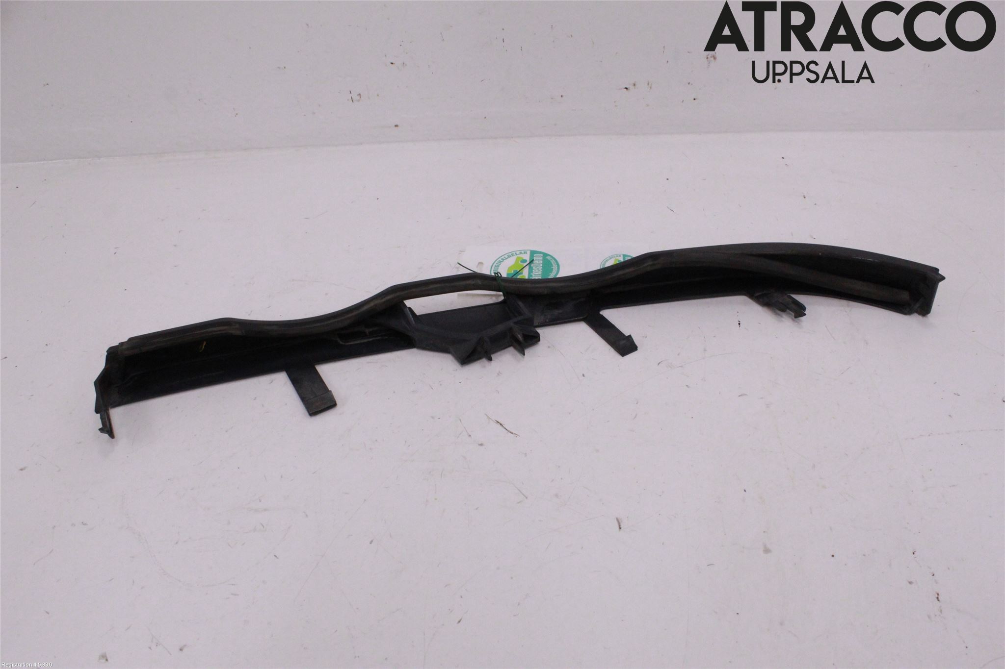 BMW 3 E46      98-05 Strålkastarsarg Höger