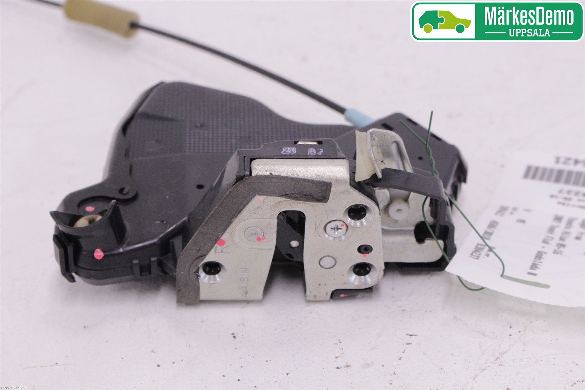 Toyota HILUX 05-16 Låskista-Dörrlås