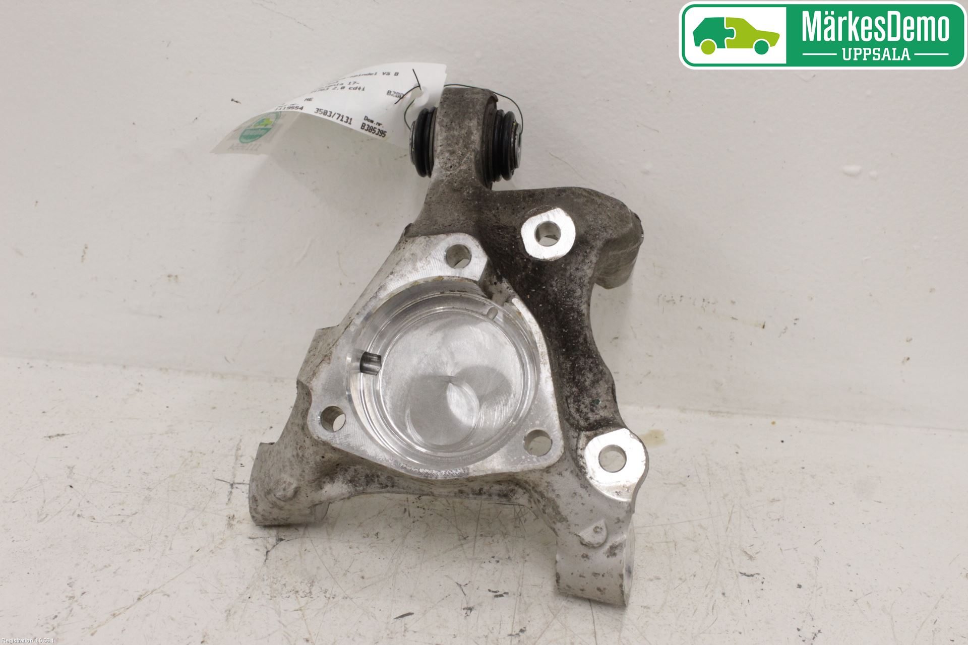 Opel INSIGNIA 17- Hjullagerhus-Spindel Vä B