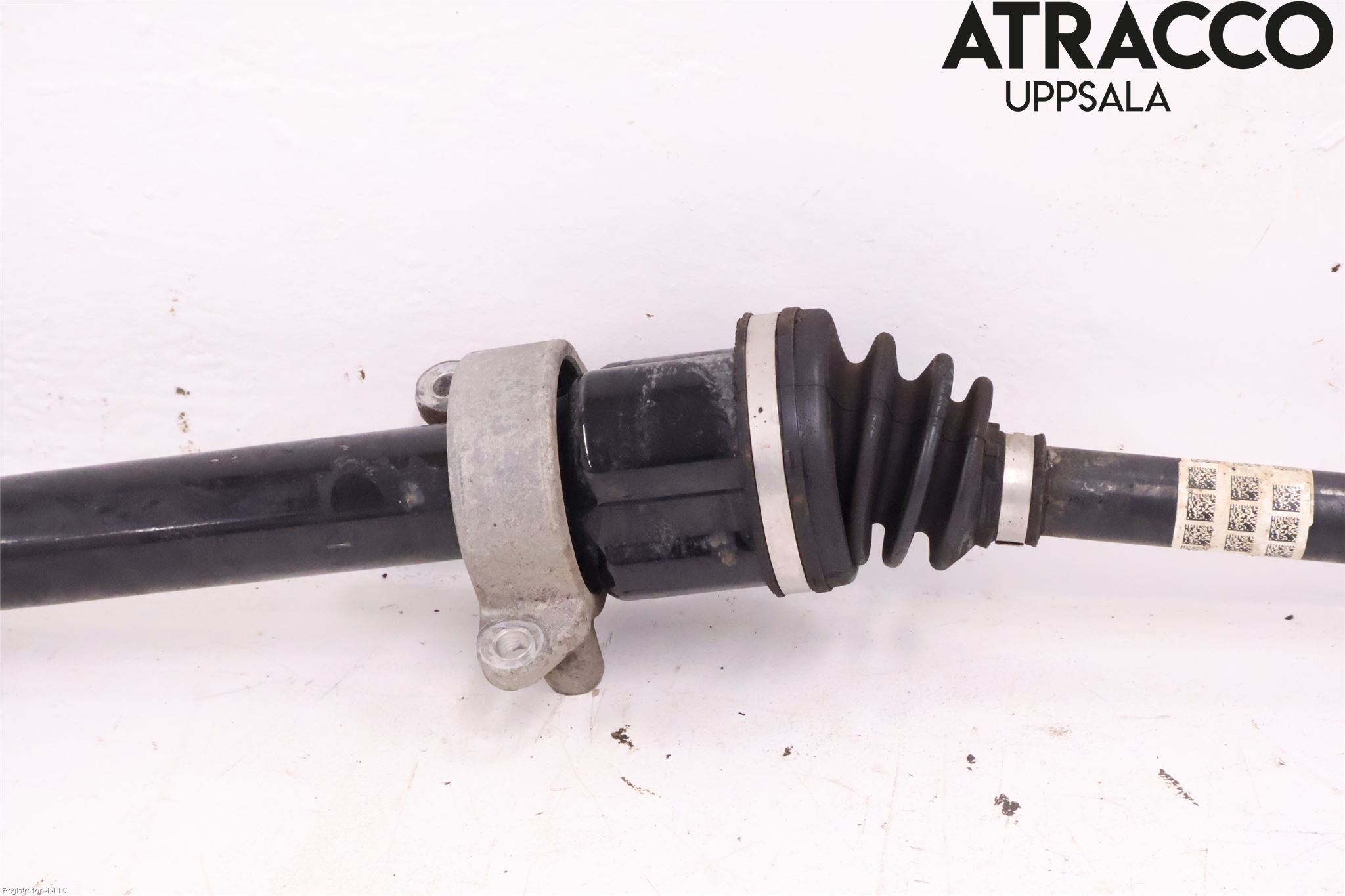 BMW 1 F40 19- Drivaxel Fram Höger