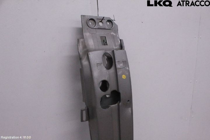 Volvo V70 05-08 Stötfångarbalk Fram