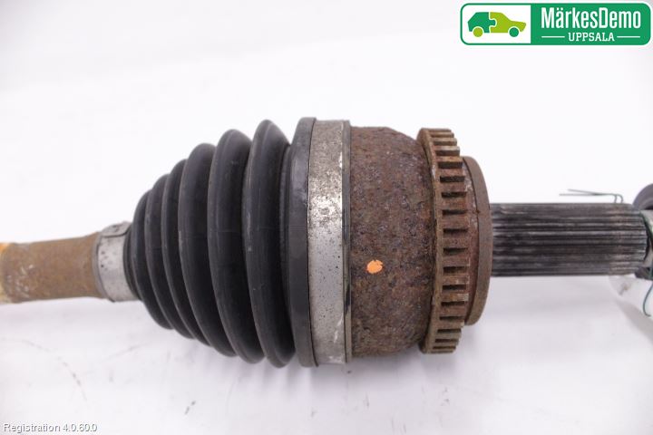 Kia CEED 12-18 Drivaxel Fram Vänster