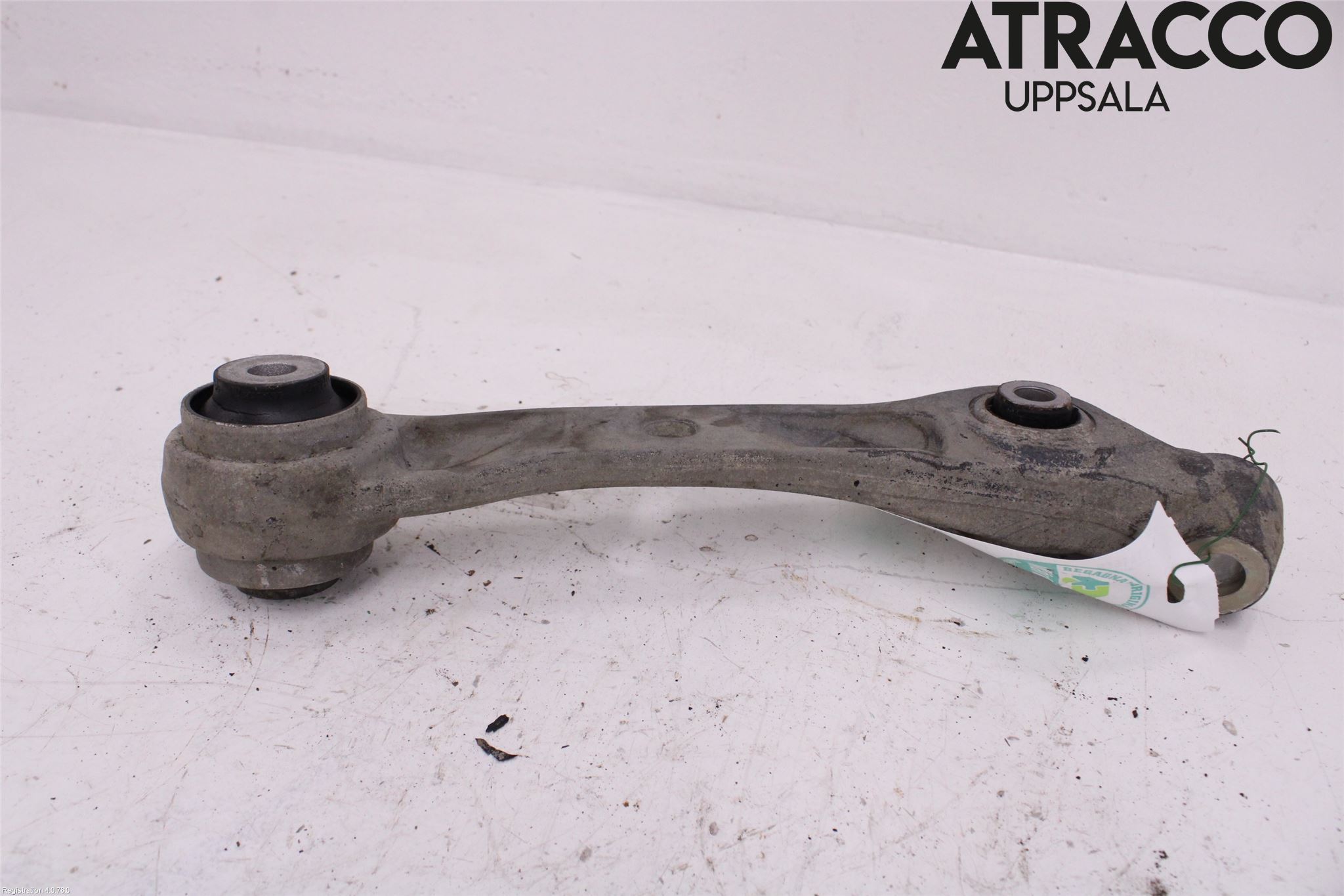 BMW 5 F10/F11/F18 09-17 Bärarm Fram Undre Hö