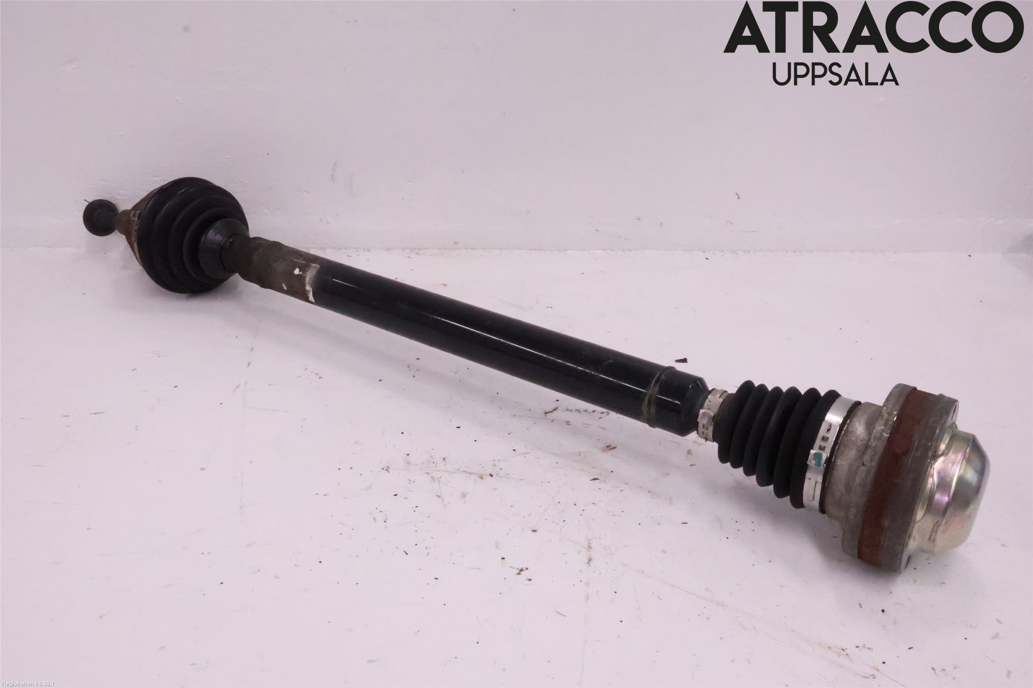 Volkswagen VW CADDY 11-15 Drivaxel Fram Höger