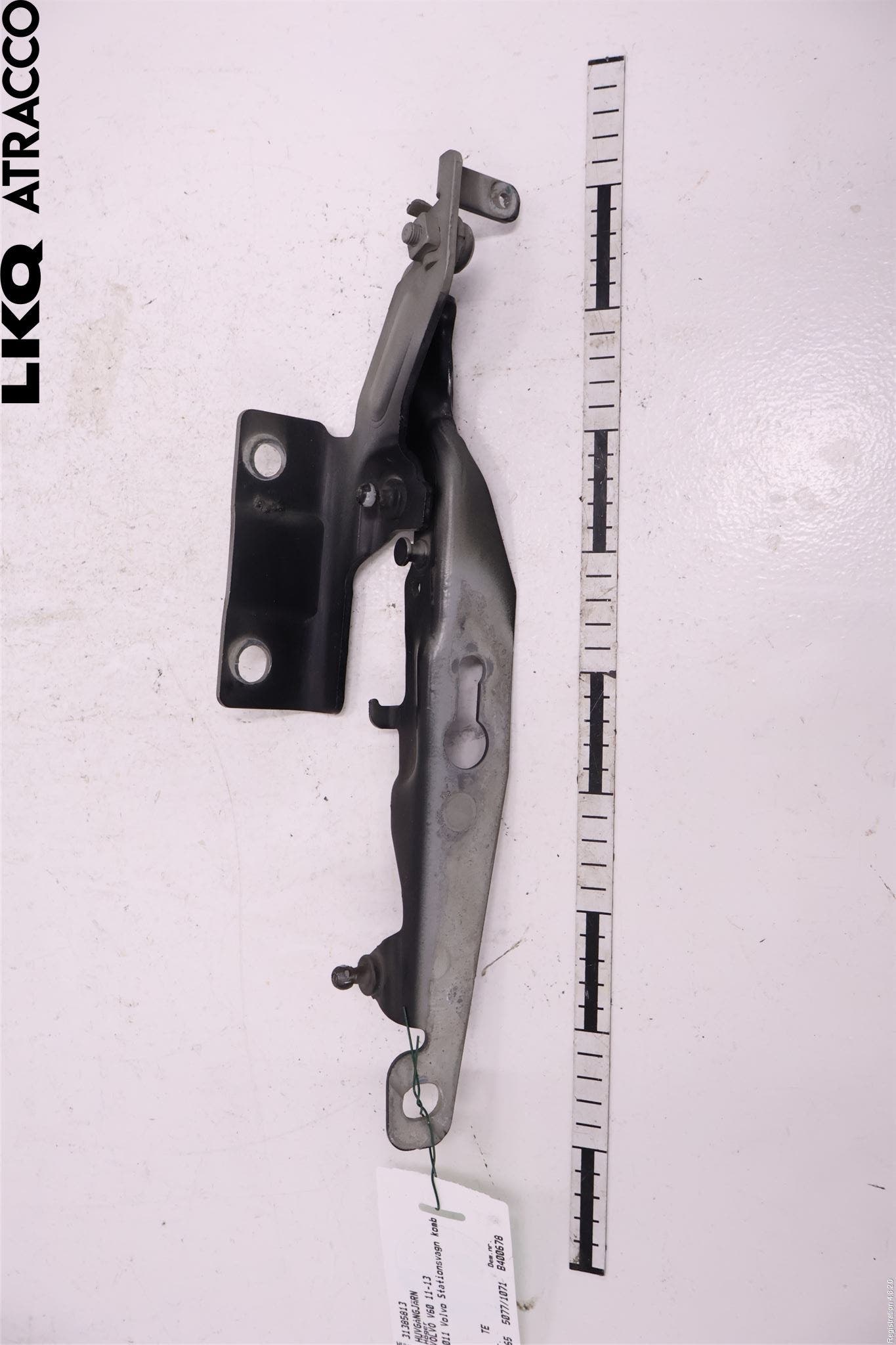 Volvo V60 11-13 Huvgångjärn