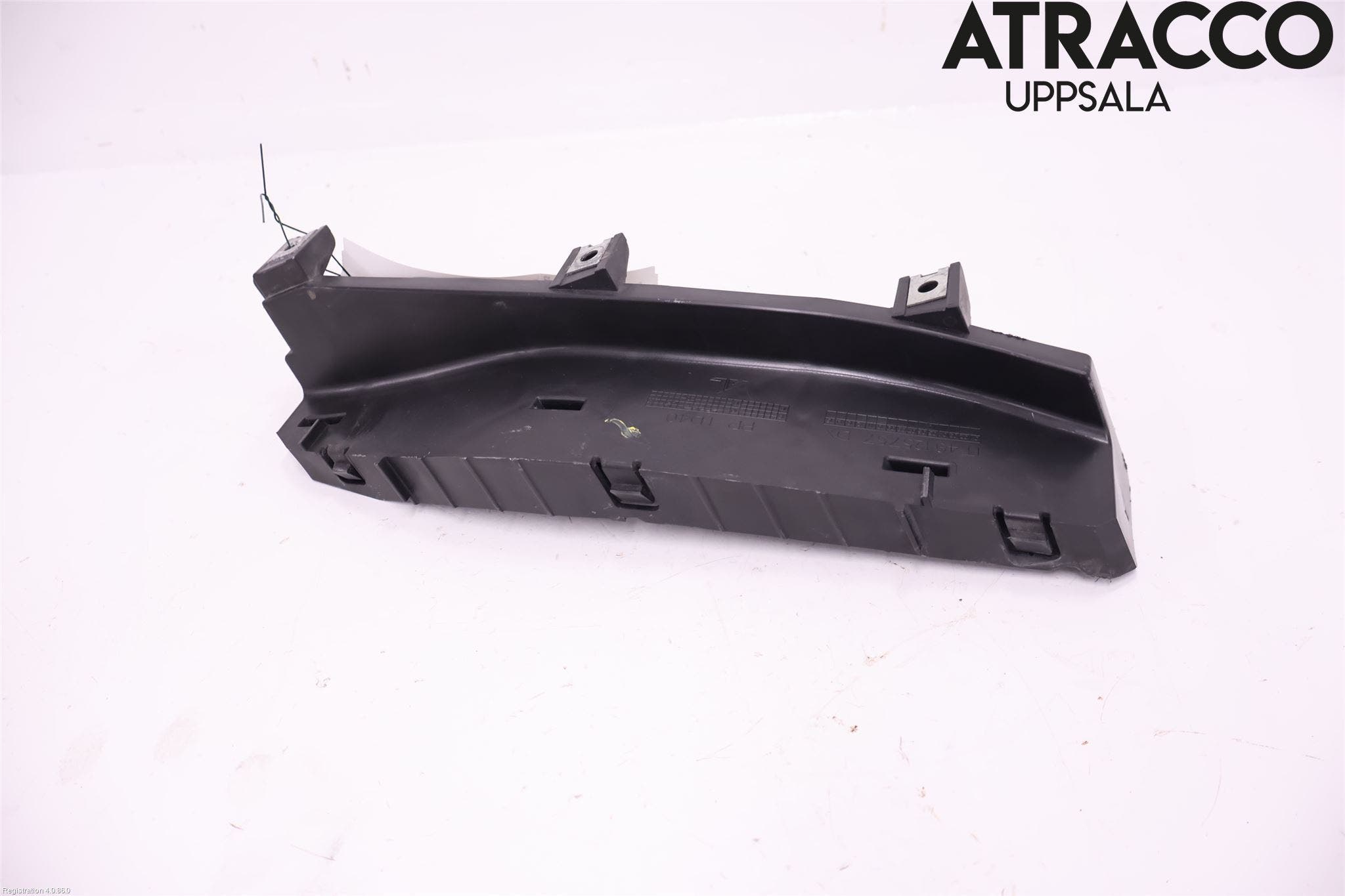 Alfa STELVIO 17- Strålkast Fästsarg