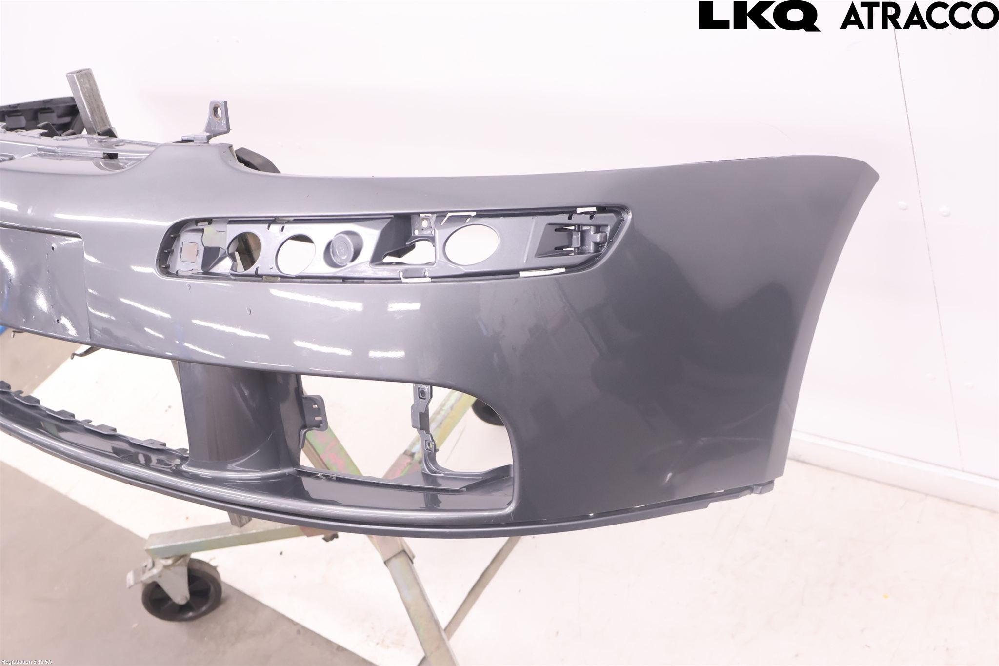 Volkswagen VW GOLF V 04-09 Stötfångarbeklädnad Fram