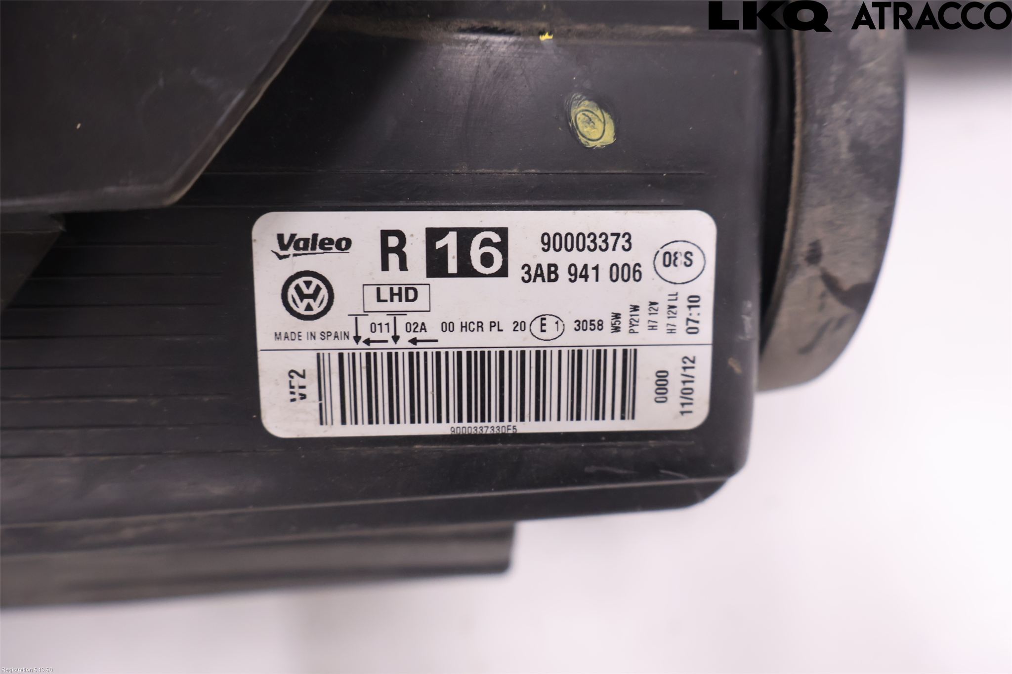 Volkswagen VW PASSAT 11-14 Strålkastare Höger