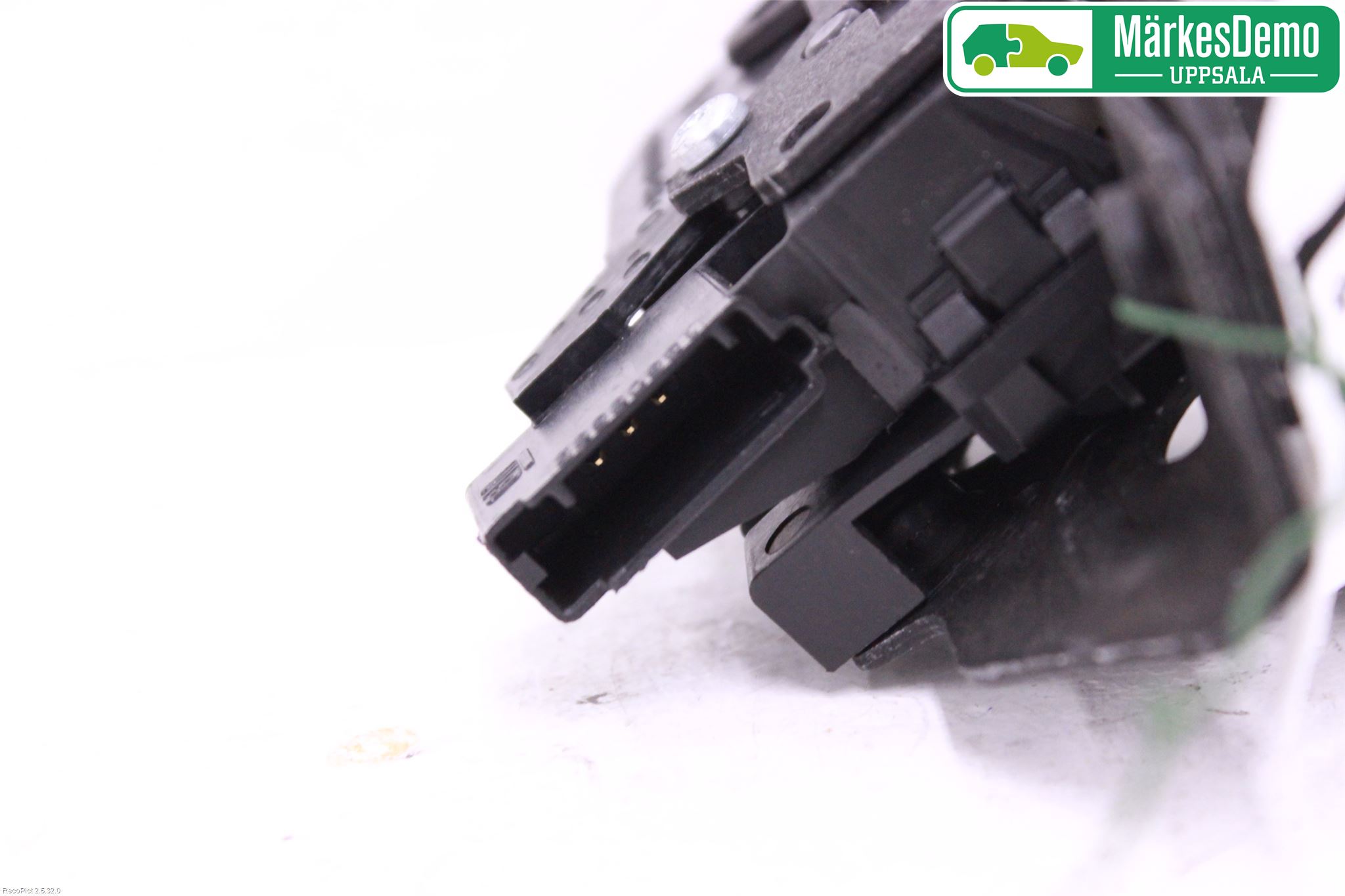 Opel INSIGNIA 17- Låskista Baklucka