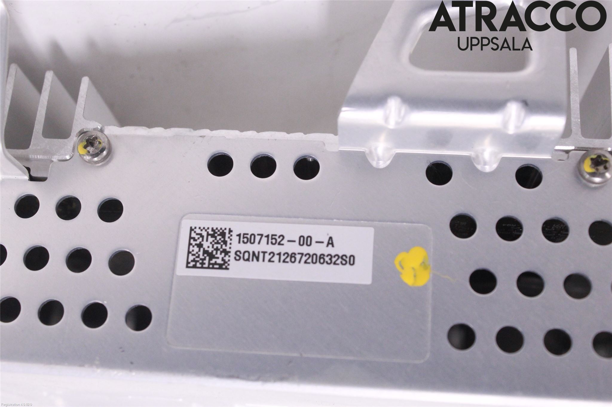 Tesla MODEL Y 21- Radio-Stereo Förstärkare