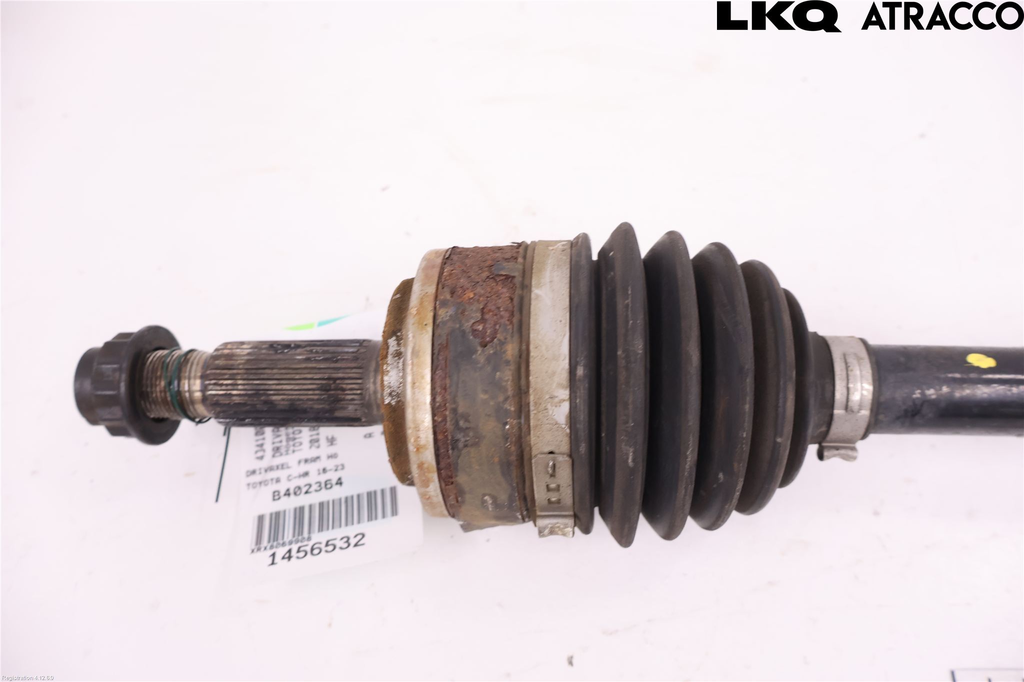 Toyota C-HR 16-23 Drivaxel Fram Höger