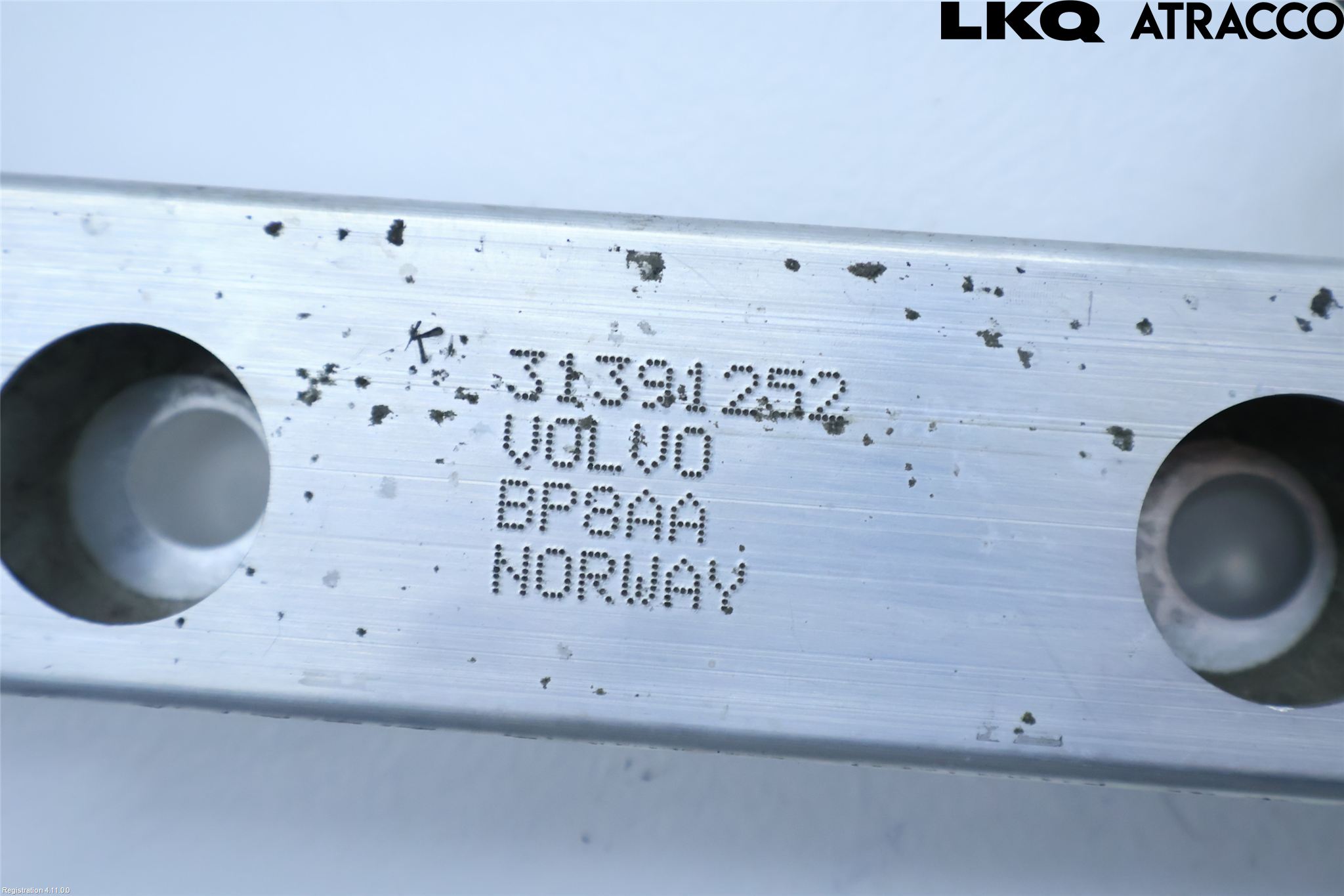 Volvo V90 17->> Frontplåt Övre