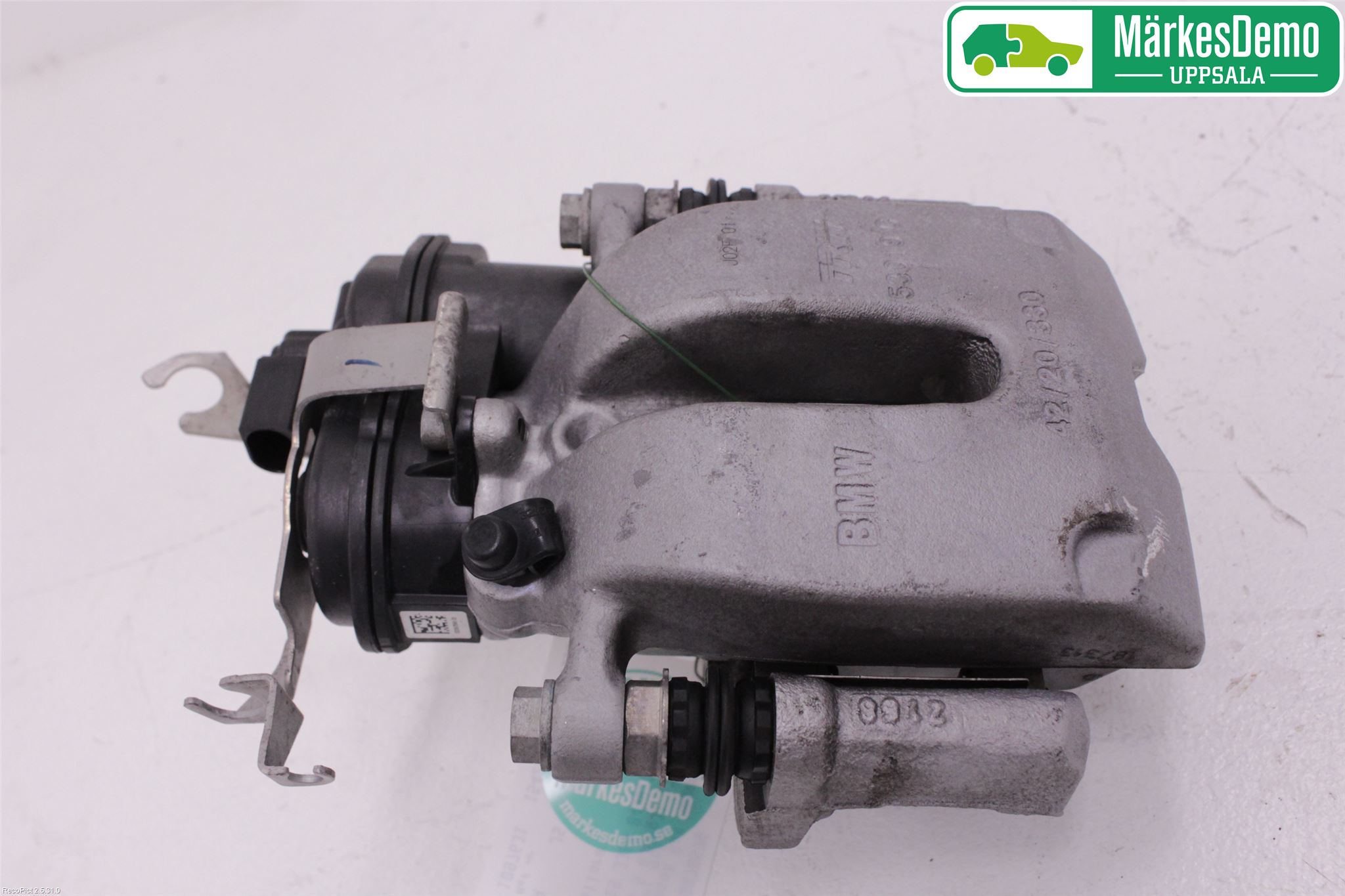 BMW 5 G30/G31/F90 17-23 Bromsok Bak Höger
