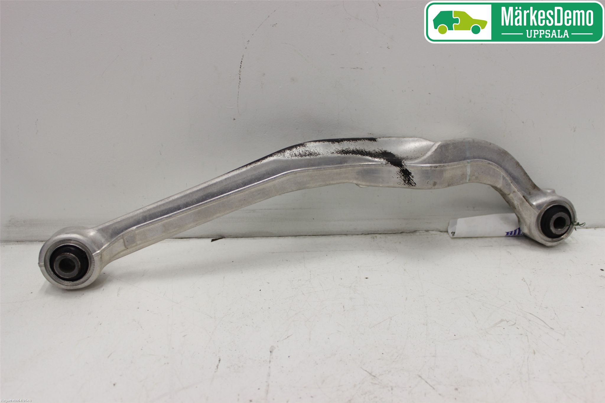 Nissan QASHQAI+2  10-14 Bärarm Bak Vänster