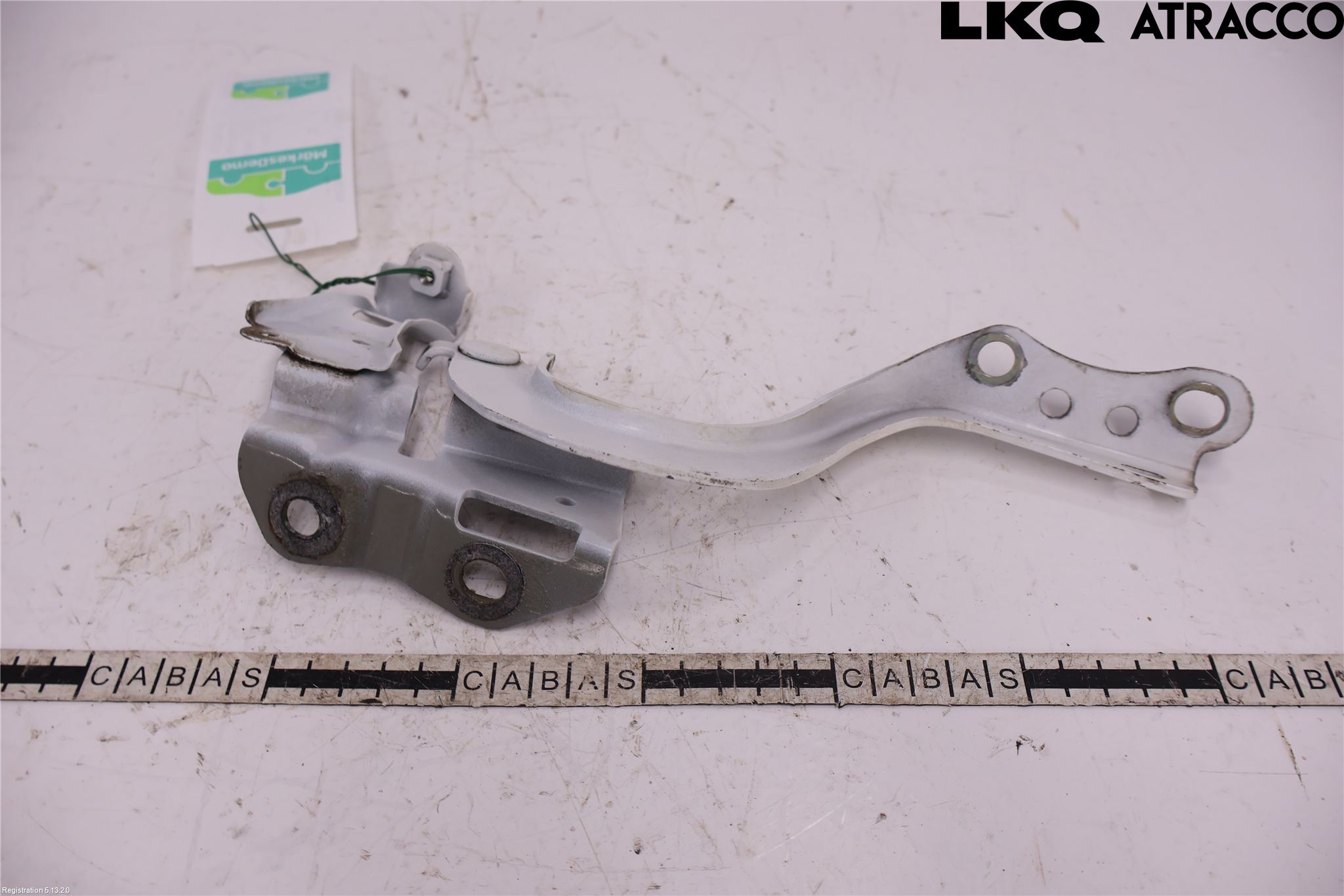 Toyota AURIS 13-19 Huvgångjärn