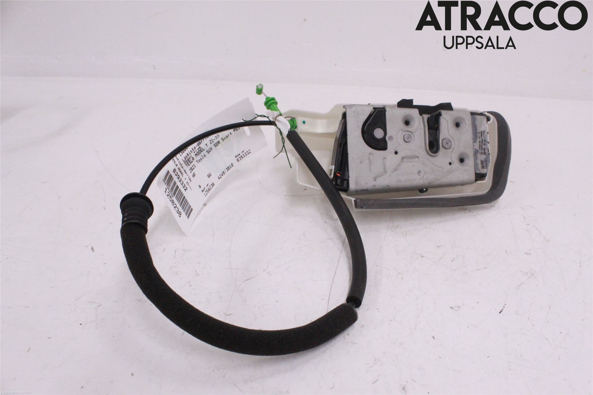 Tesla MODEL Y 21- Låskista-Dörrlås