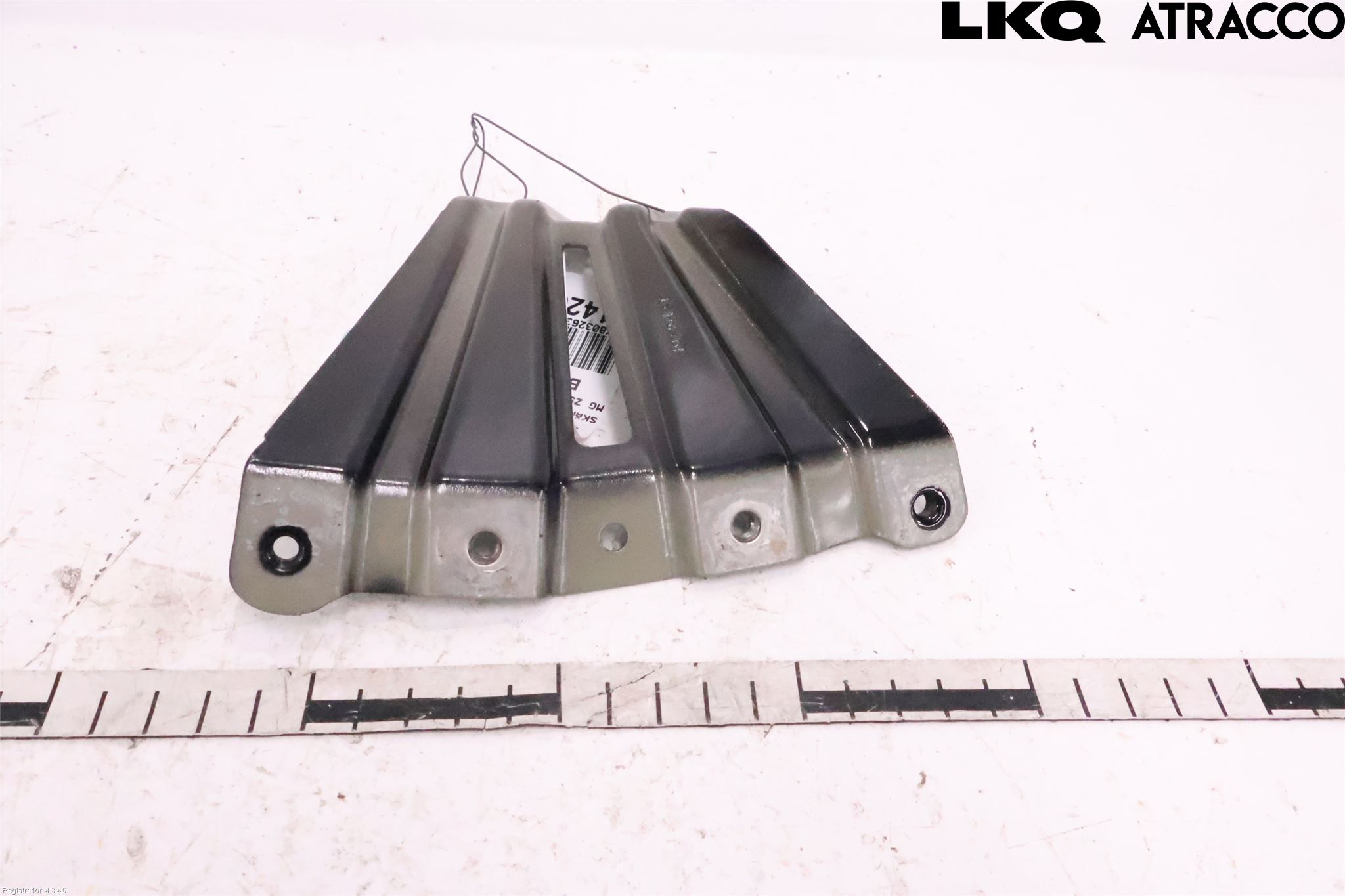 MG ZS EV 20- Skärmfäste Fram Vä