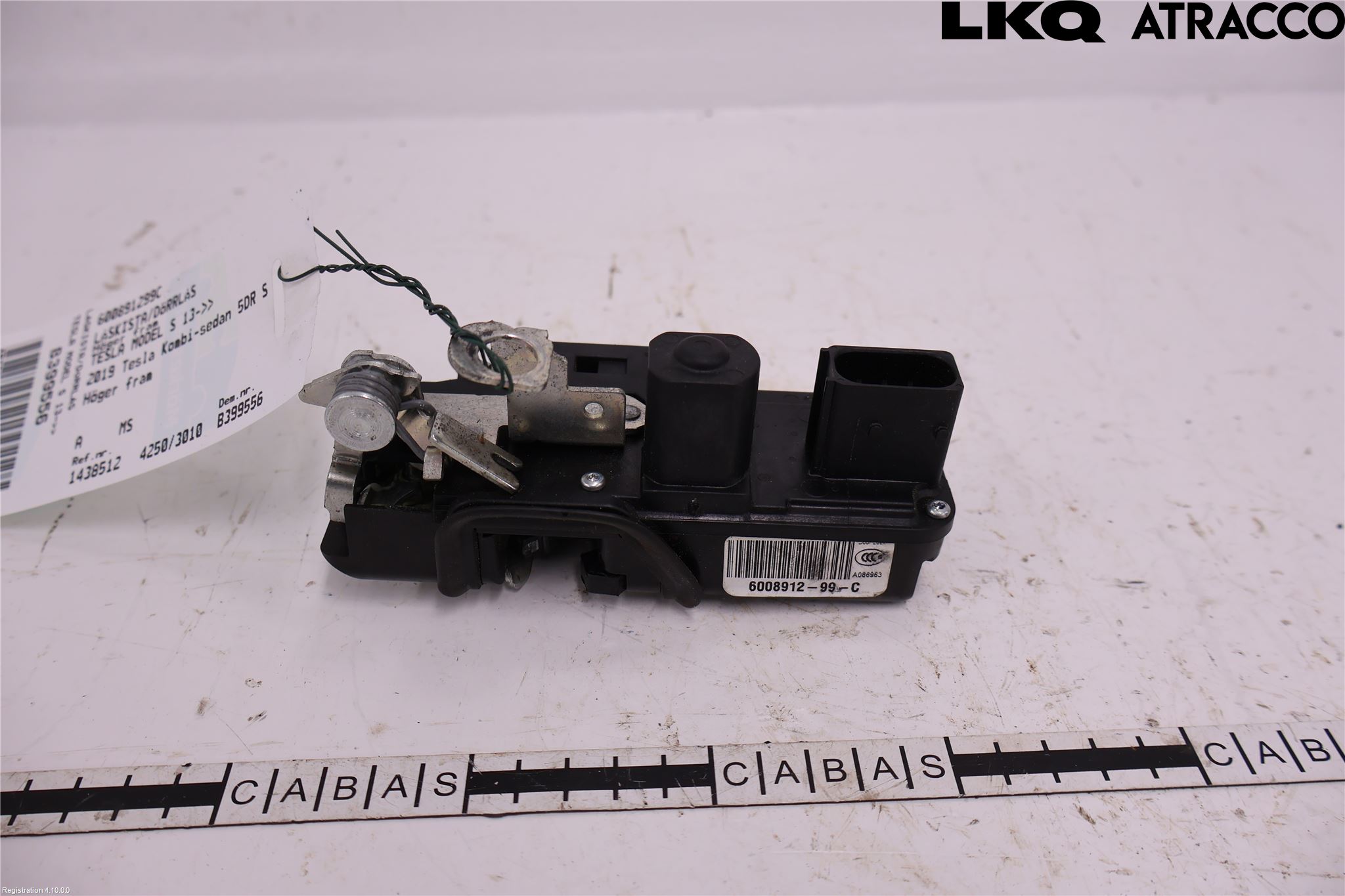 Tesla MODEL S 13- Låskista-Dörrlås