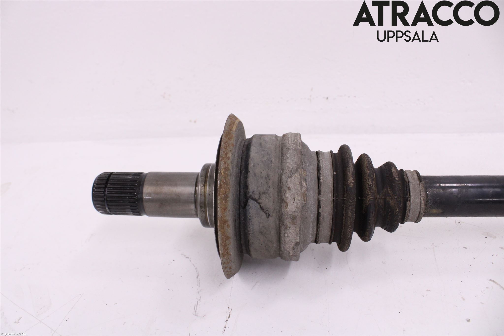 BMW 5 F10/F11/F18 09-17 Drivaxel Bak Vänster