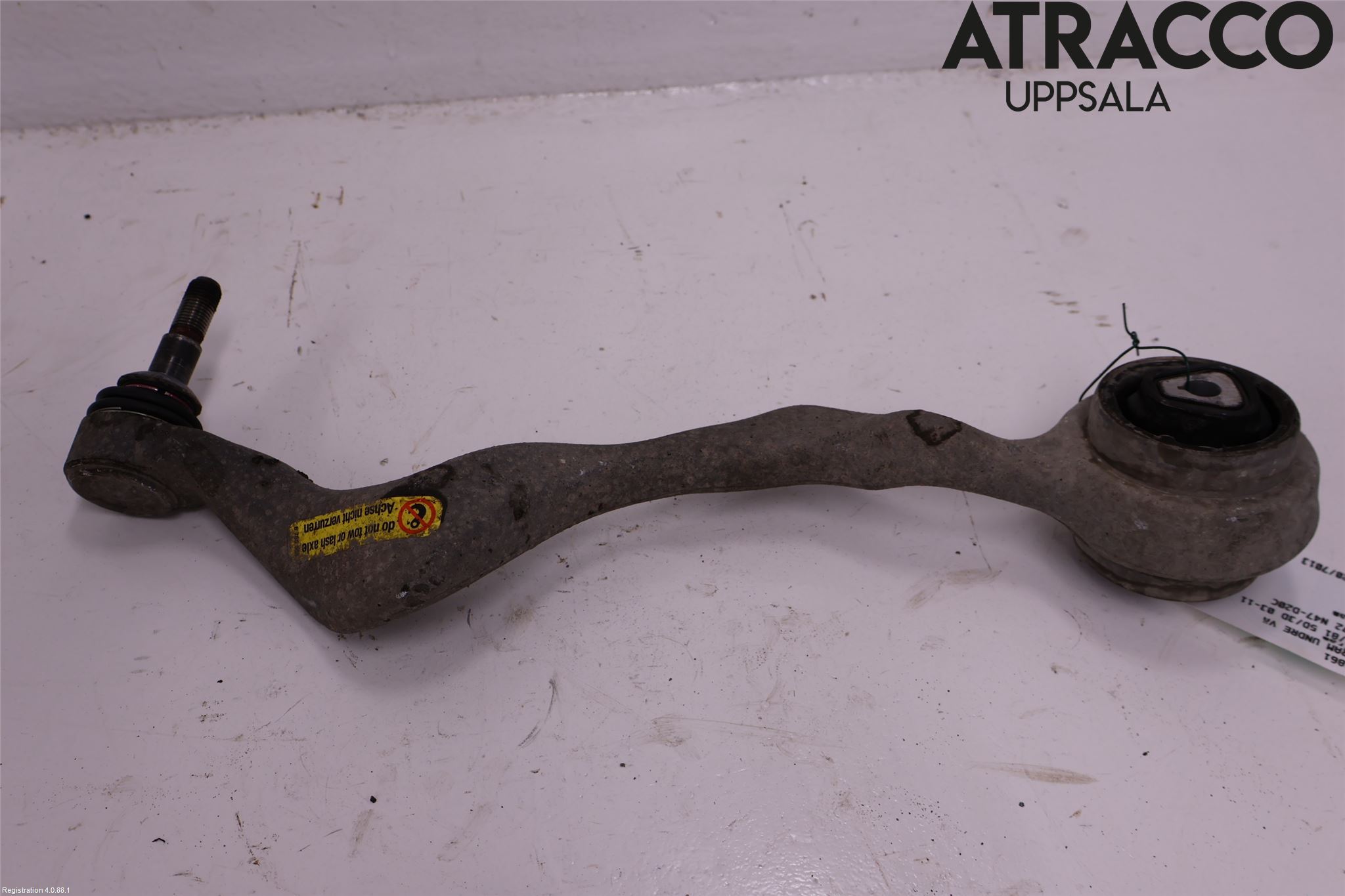 BMW 1 E87/81 5D/3D 03-11 Bärarm Fram Undre Vä