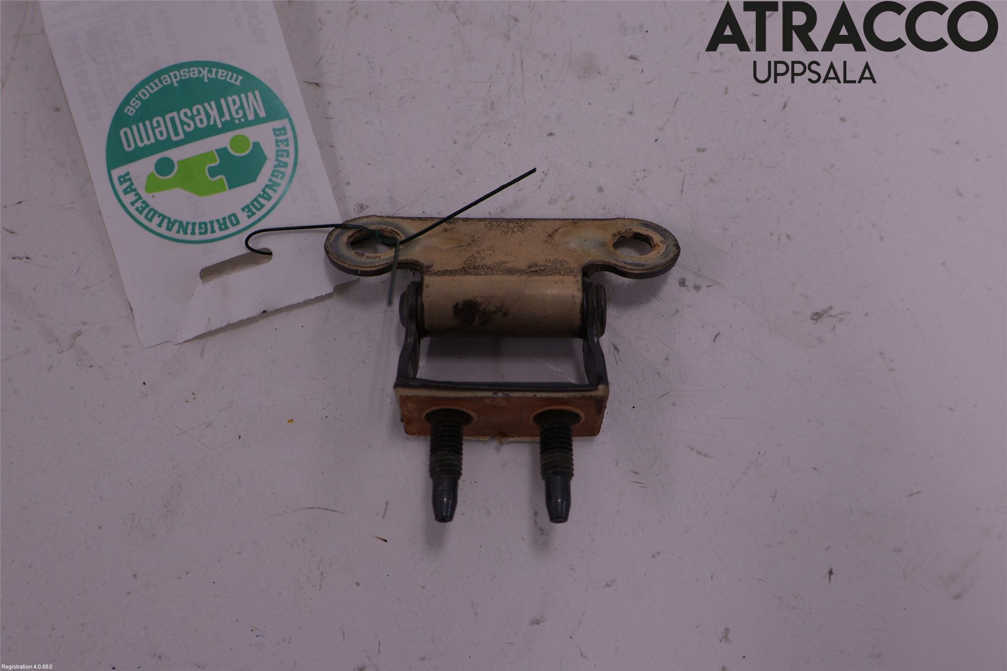 Lexus CT 200h Bakluckegångjärn Vä