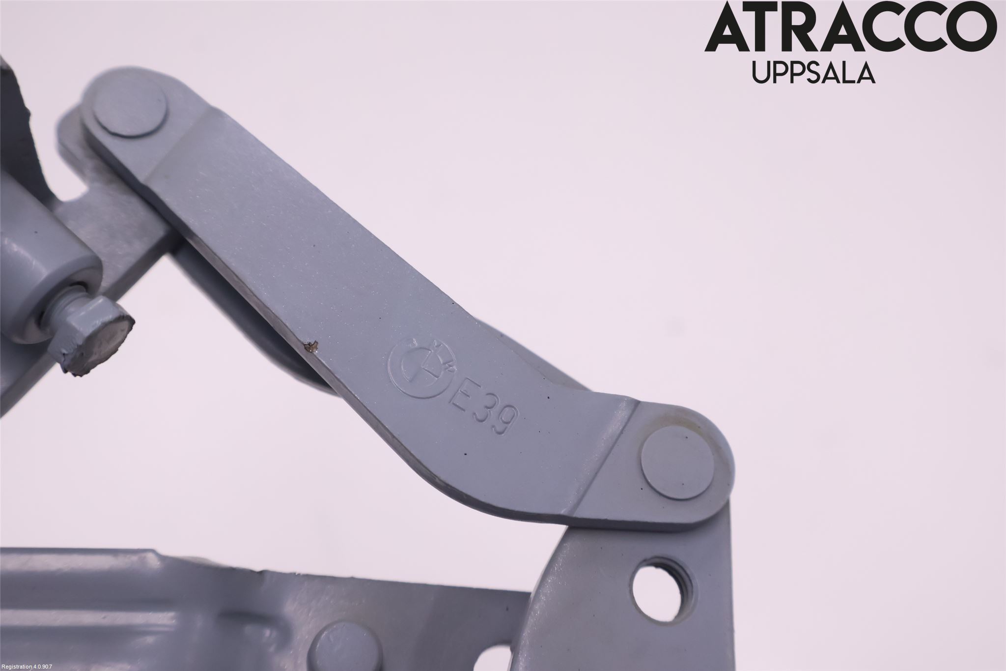 BMW 5 E39 95-04 Huvgångjärn