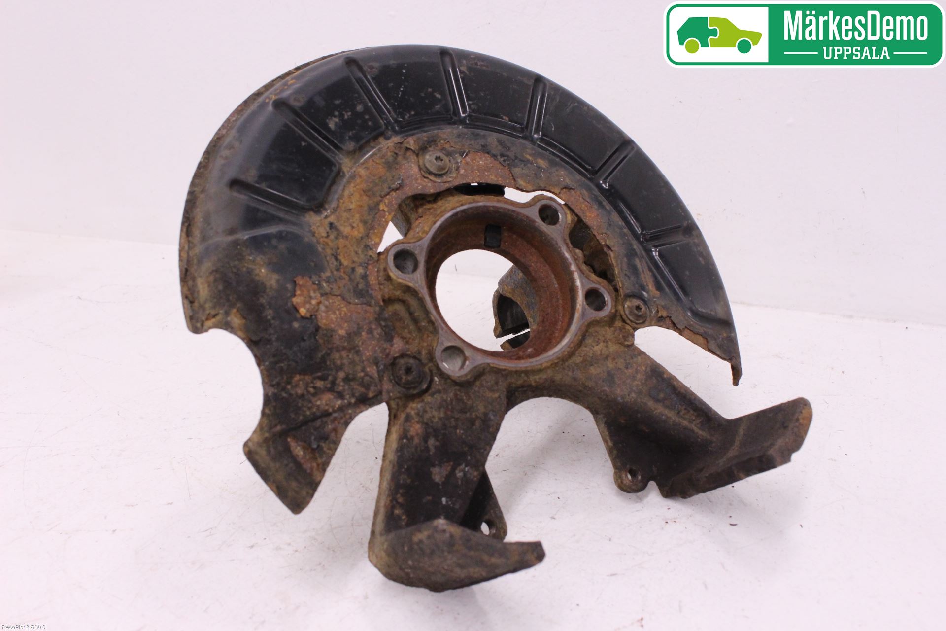 Volkswagen VW GOLF VI 09-13 Styrspindel Lagerhus Hö