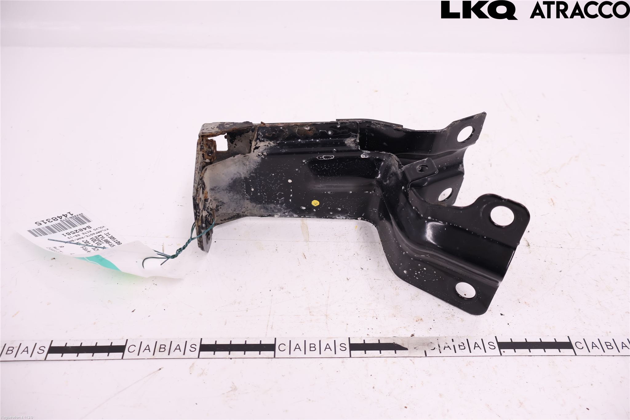 Volvo XC70 08-13 Kylarfäste-Ram-Balk