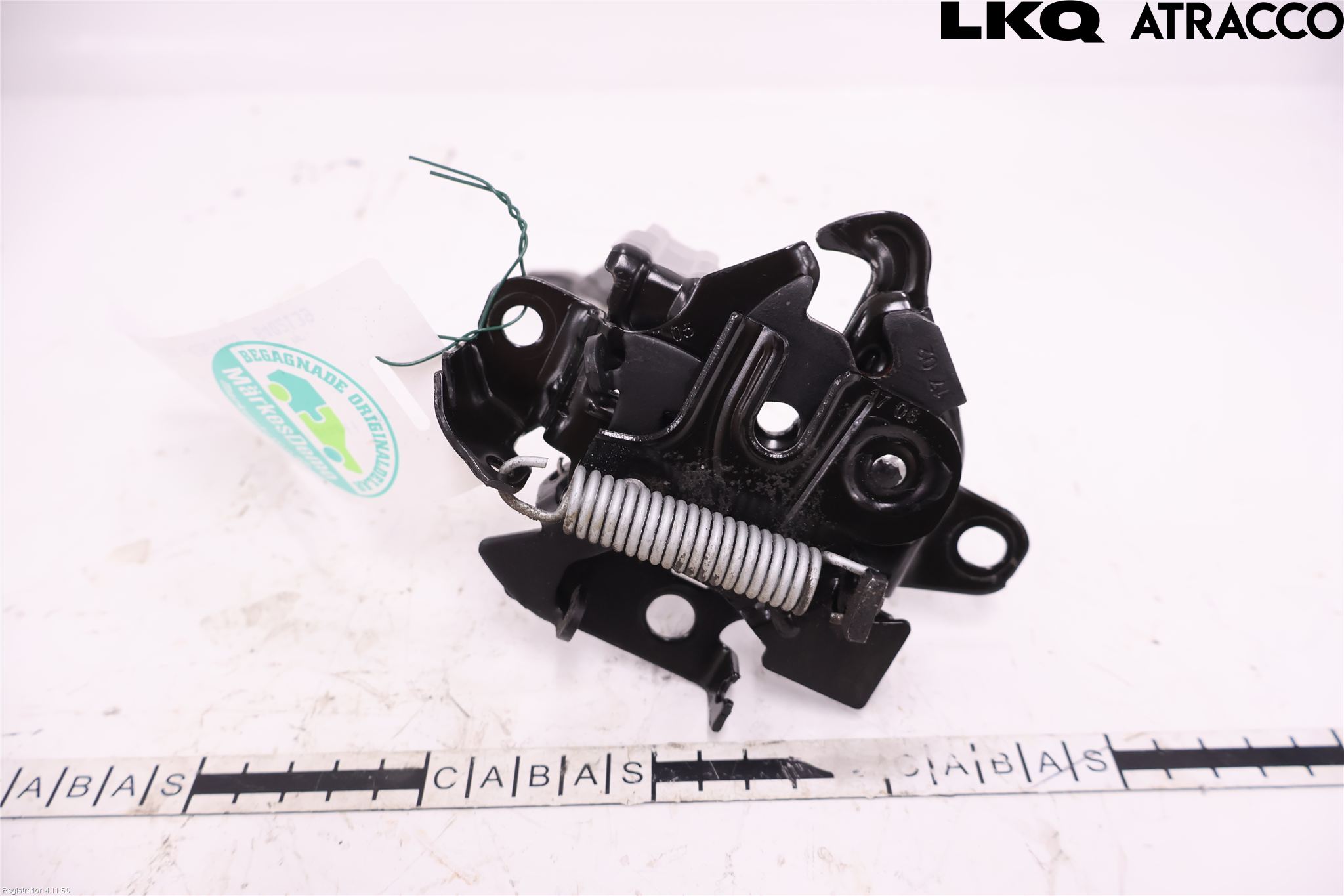 Toyota AURIS 13-19 Huvlås