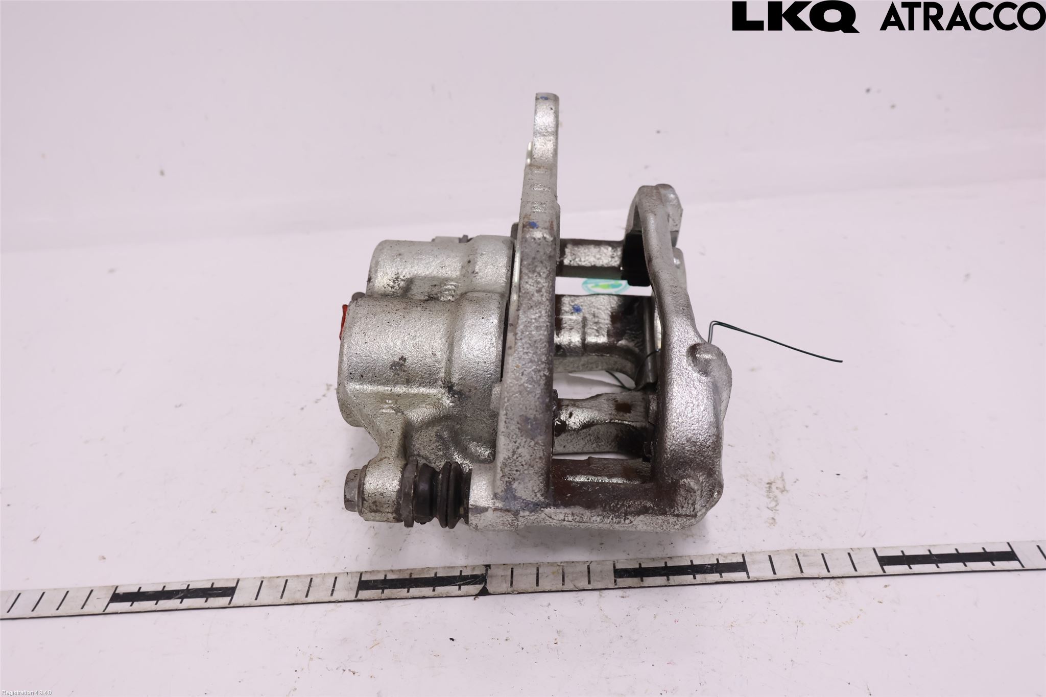 Toyota C-HR 24- Bromsok Fram Höger