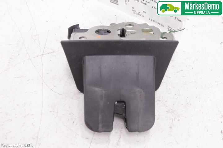 Audi A4/S4 08-11 Låskista Baklucka