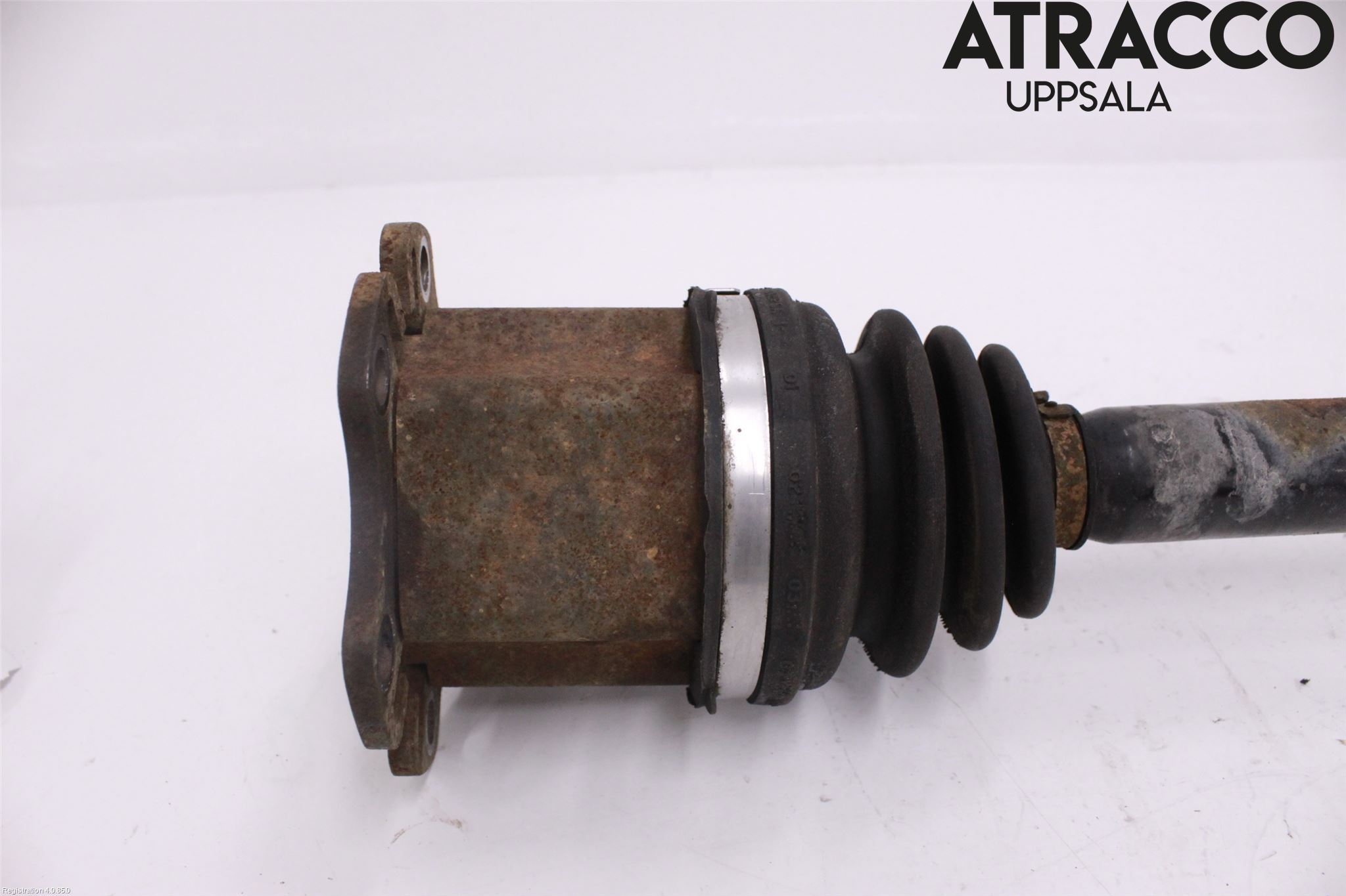 Audi A4/S4 05-07 Drivaxel Fram Vänster