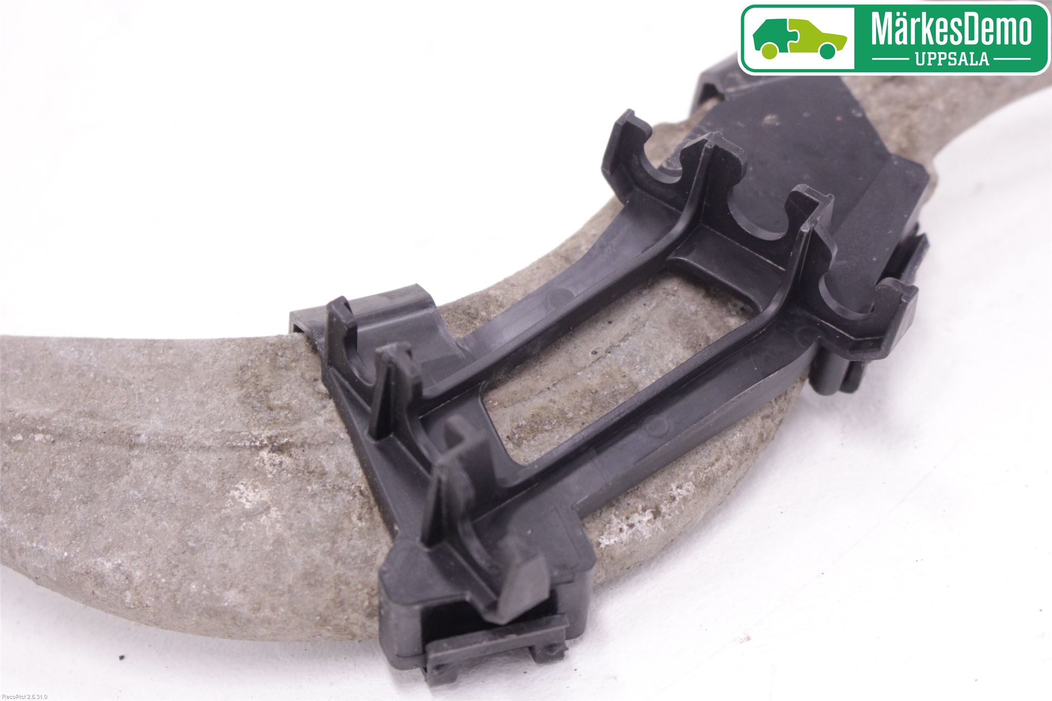 BMW 5 G30/G31/F90 17-23 Bärarm Bak Övre Höger