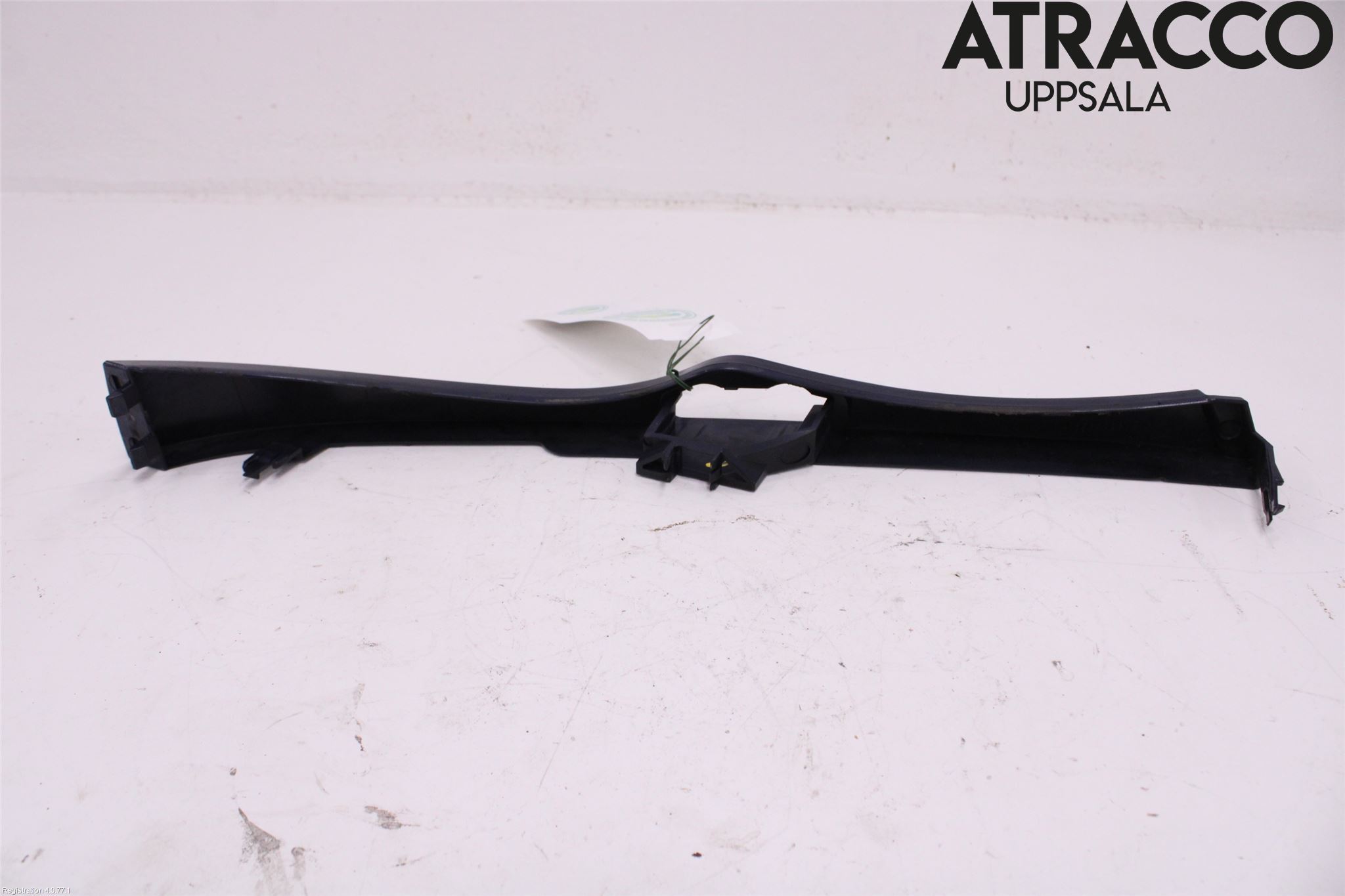 BMW 3 E46      98-05 Strålkastarsarg Vänster