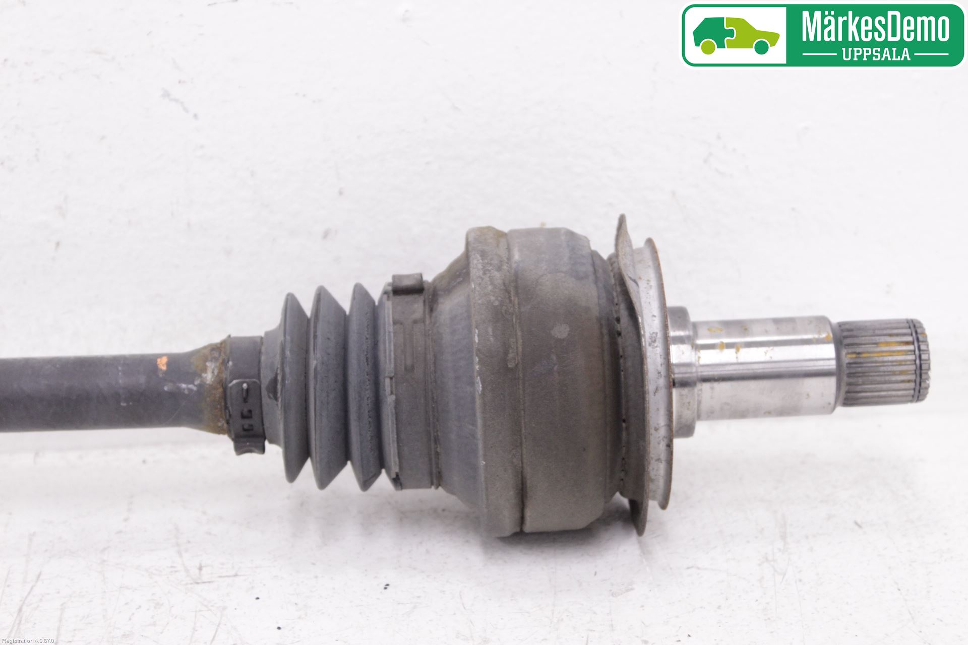 Mercedes-Benz MB E-KLASS (W212) 09-16 Drivaxel Bak Vänster