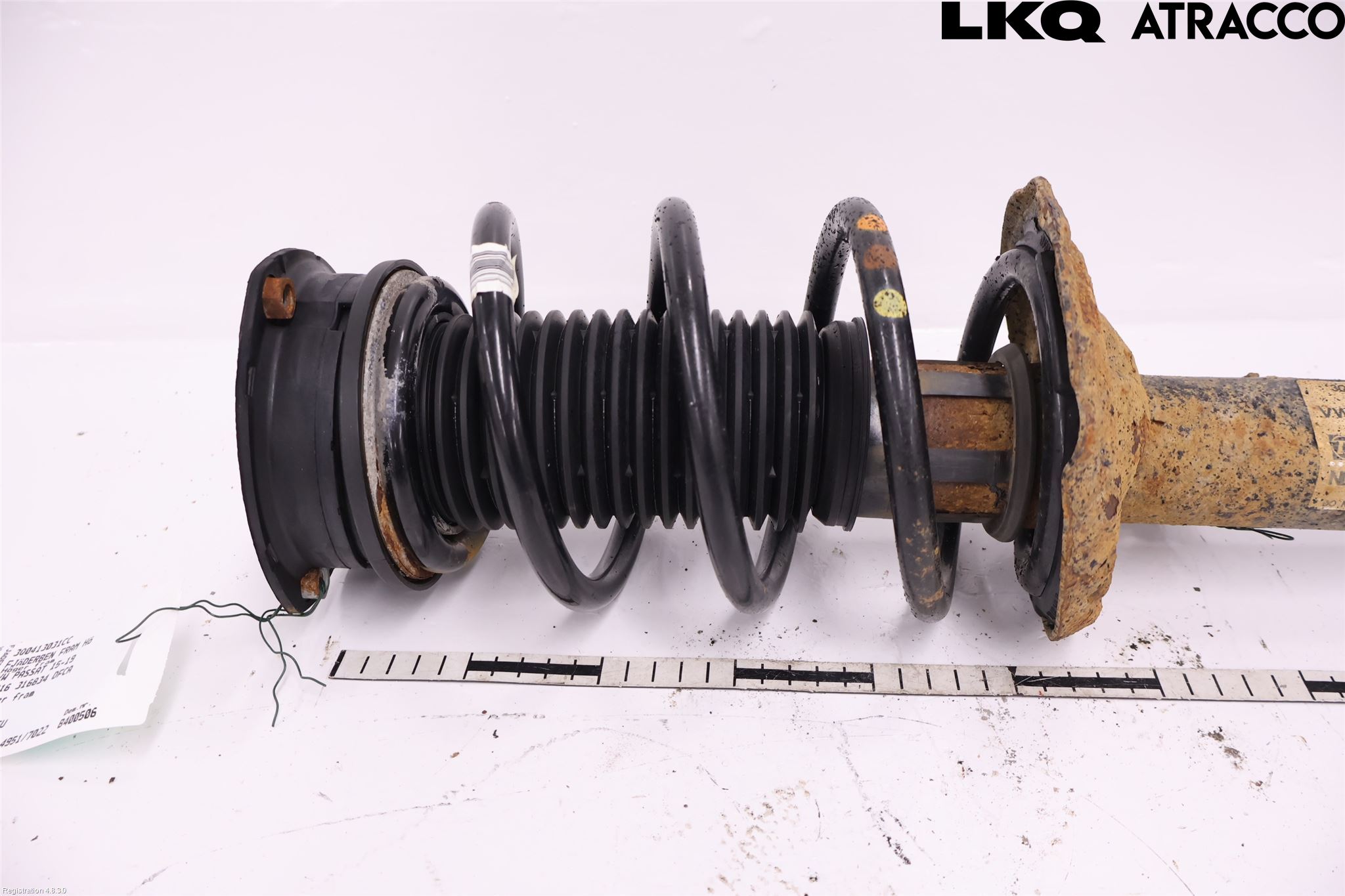 Volkswagen VW PASSAT 15-19 Fjäderben Fram Höger