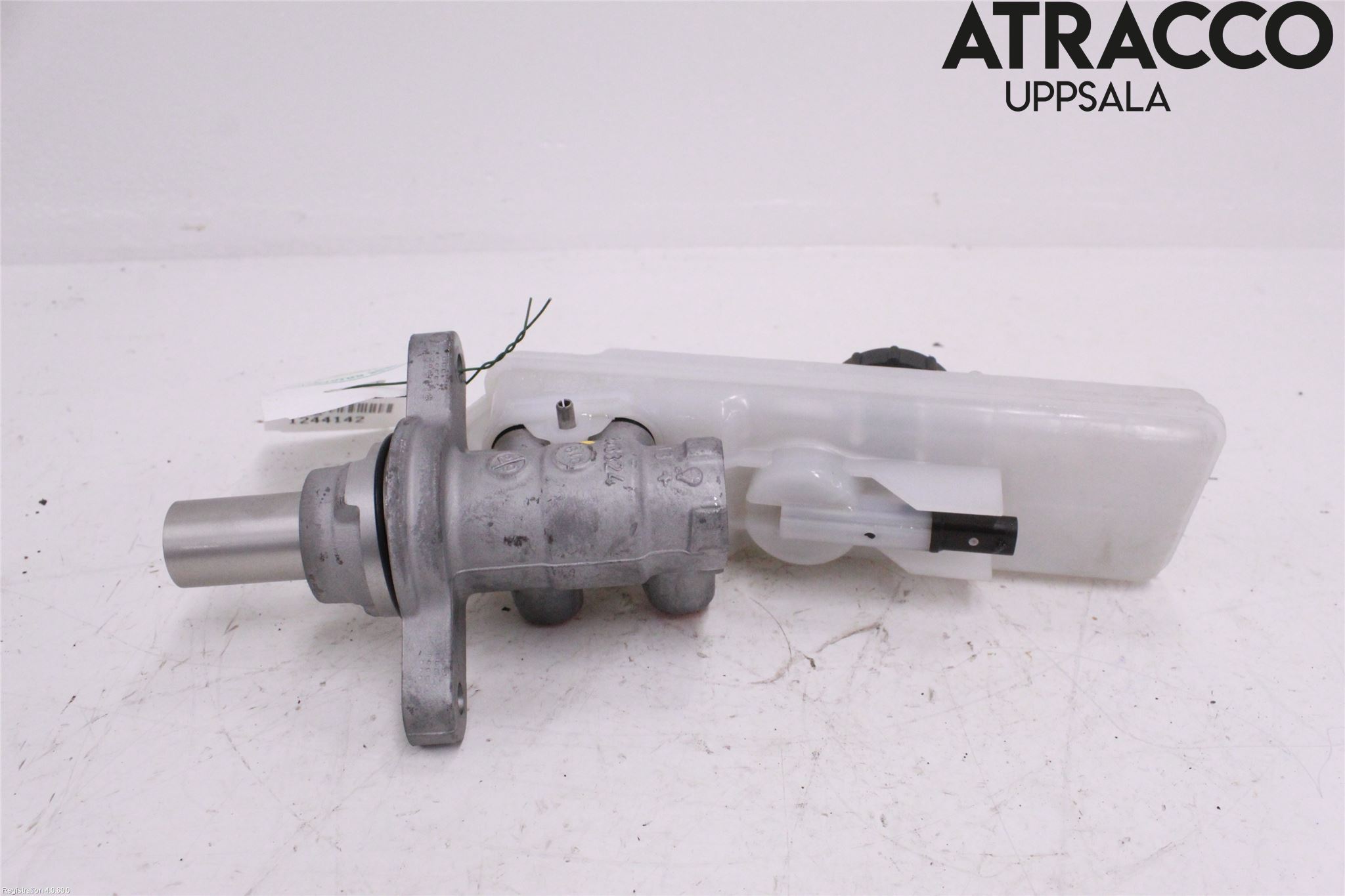 Tesla MODEL 3 17- Broms Huvudcylinder