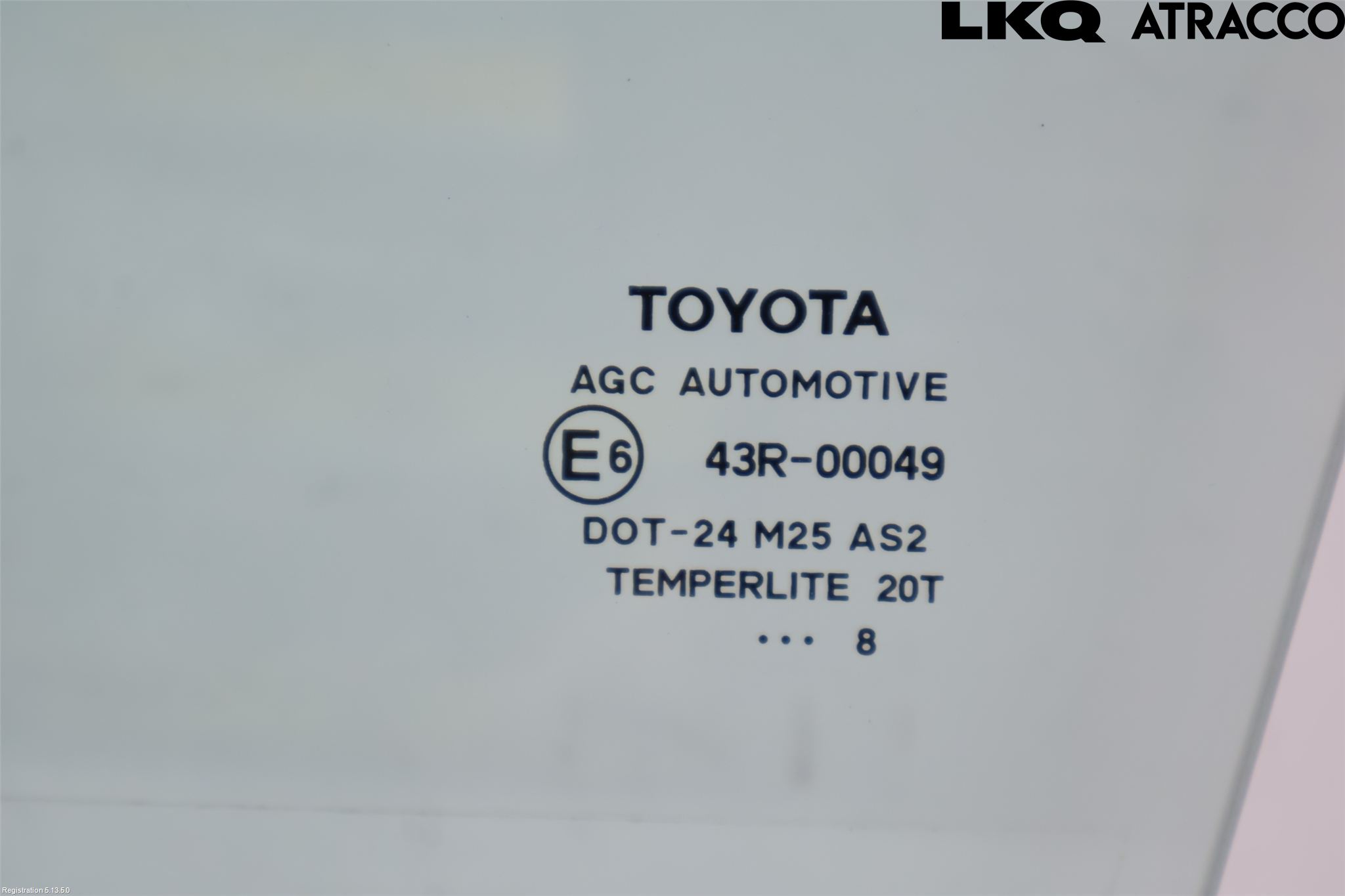 Toyota AURIS 13-19 Dörruta Fram Vänster