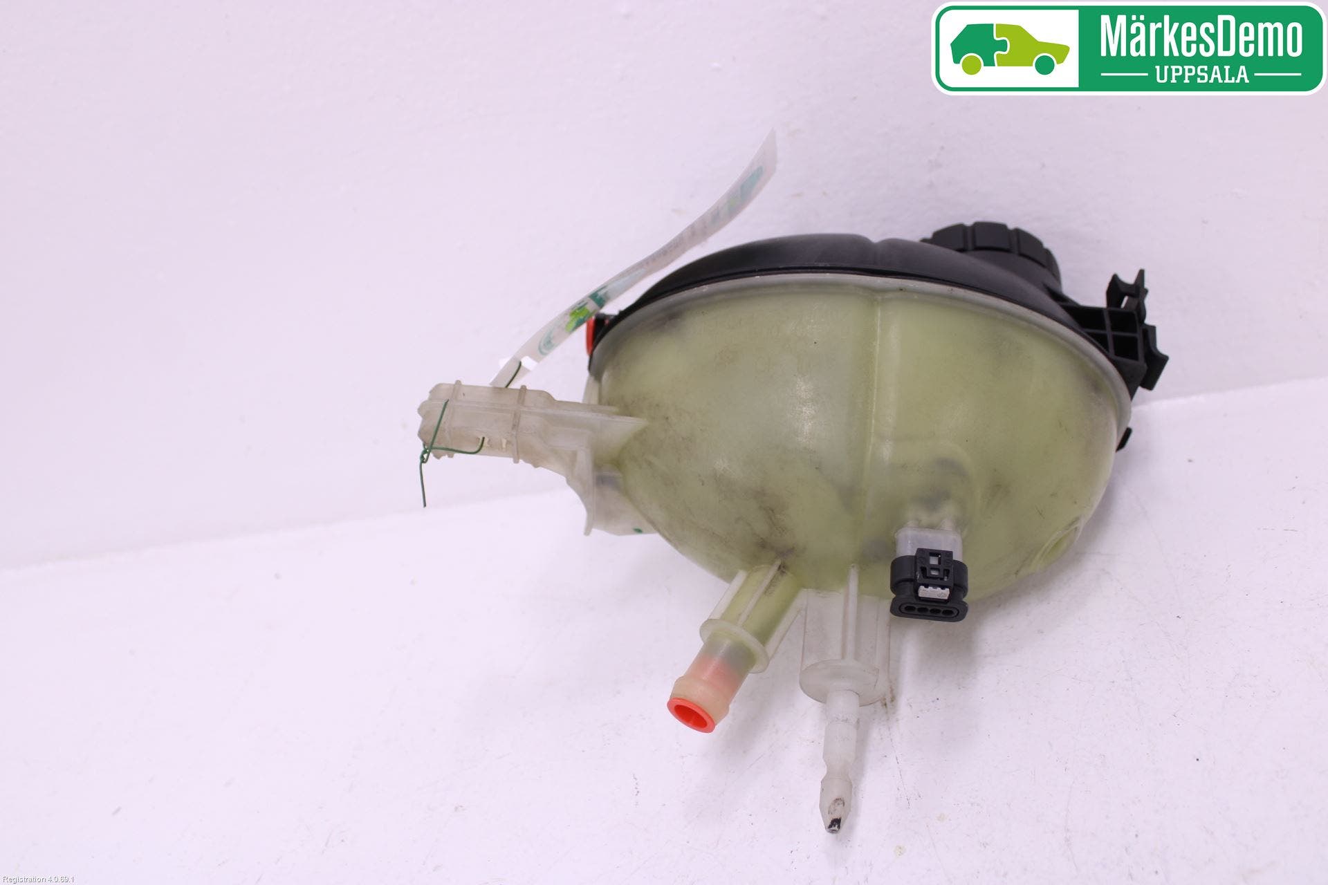 Mercedes-Benz MB E-KLASS (W212) 09-16 Expansionstank